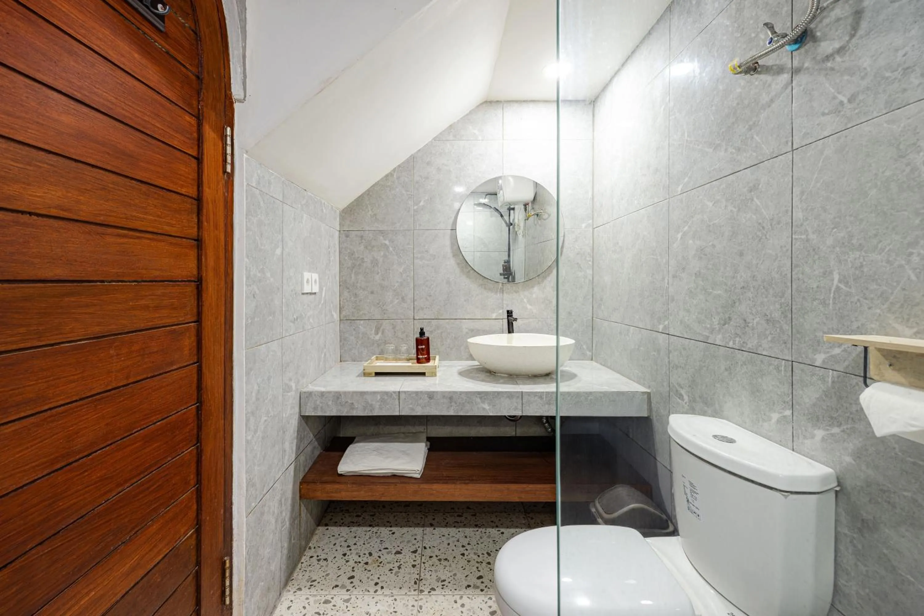 Bathroom in Cove Kisah Residence