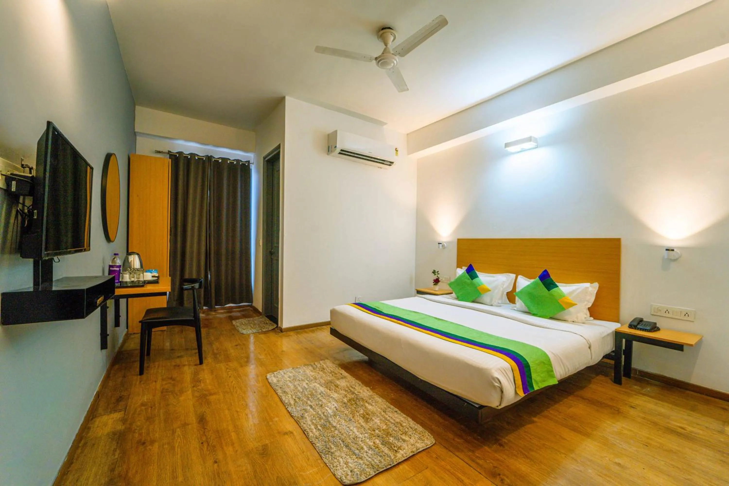 Bedroom, Bed in Treebo Premium Inn