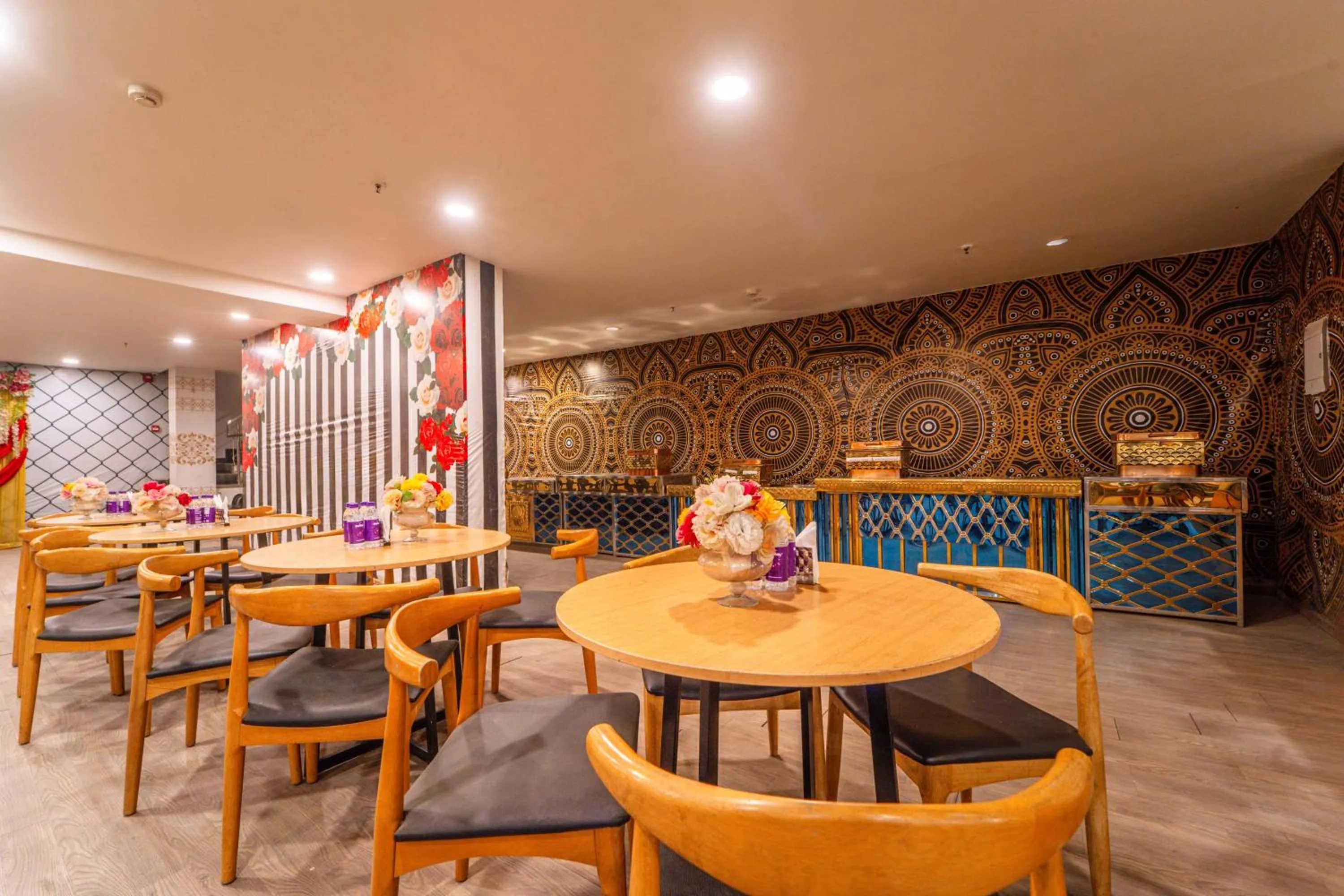 Dining area in Treebo Premium Inn