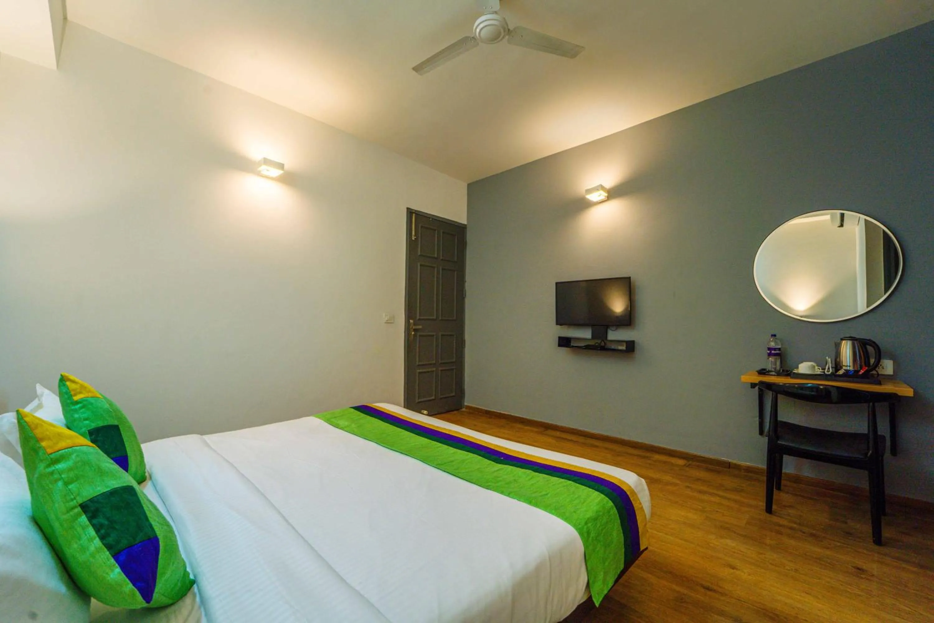 Bedroom, Bed in Treebo Premium Inn