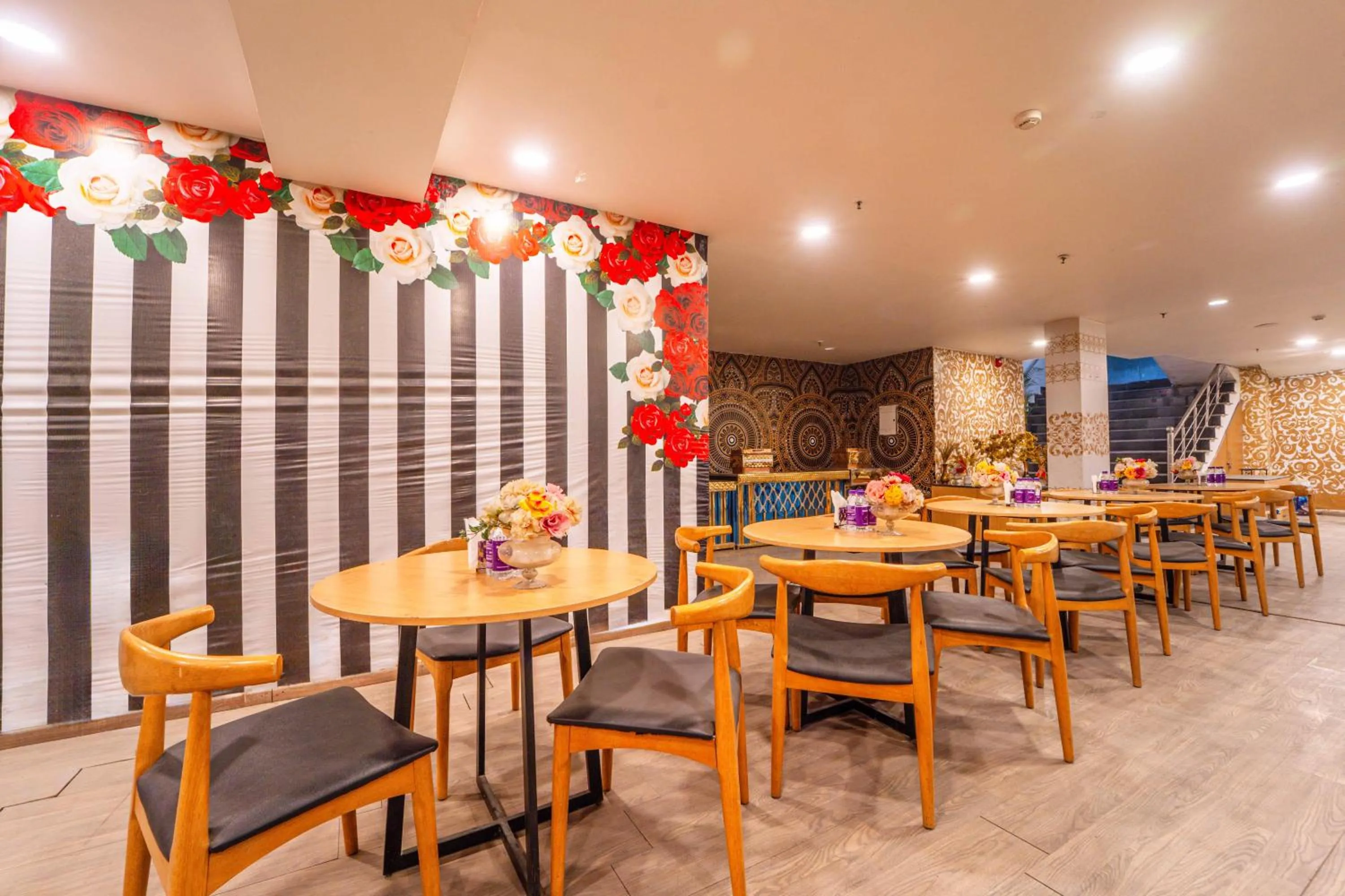 Dining area in Treebo Premium Inn