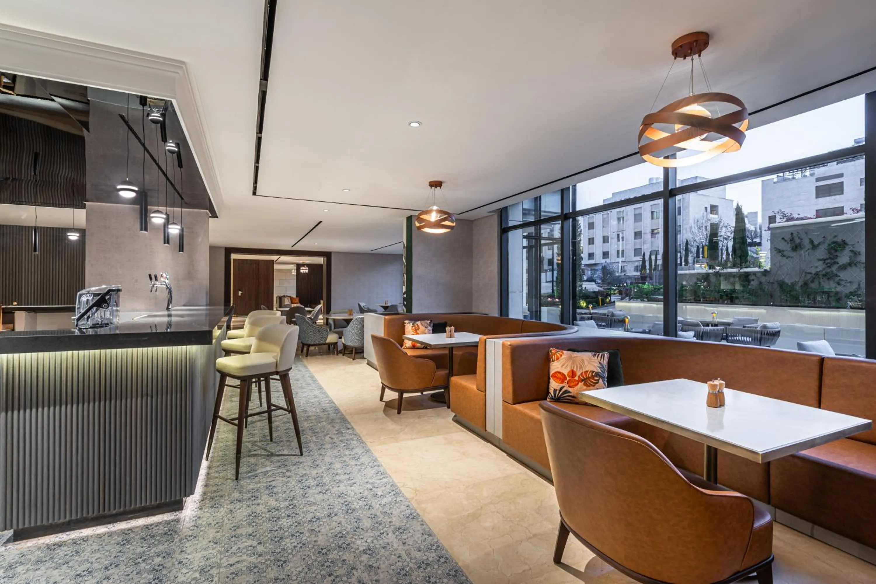 Restaurant/places to eat in Doubletree By Hilton Amman Hotel & Residences
