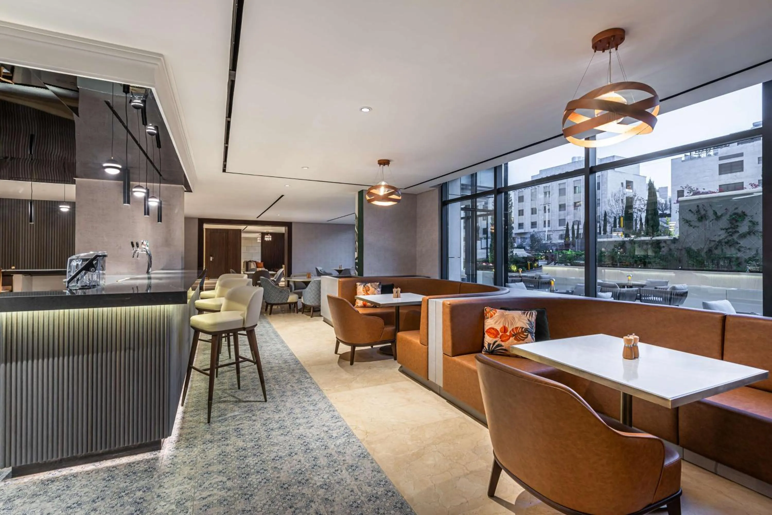 Restaurant/places to eat in Doubletree By Hilton Amman Hotel & Residences
