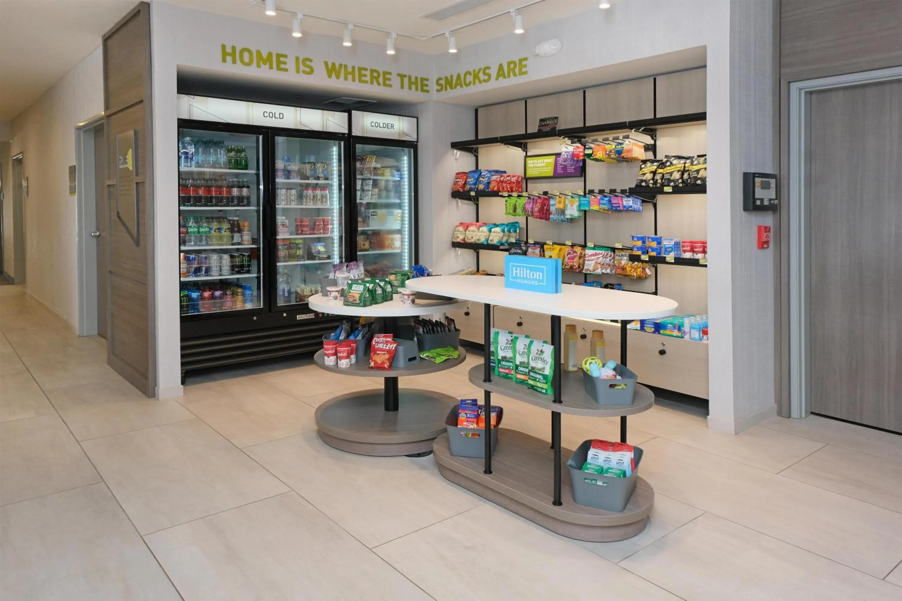 Restaurant/places to eat in Home2 Suites By Hilton Lima