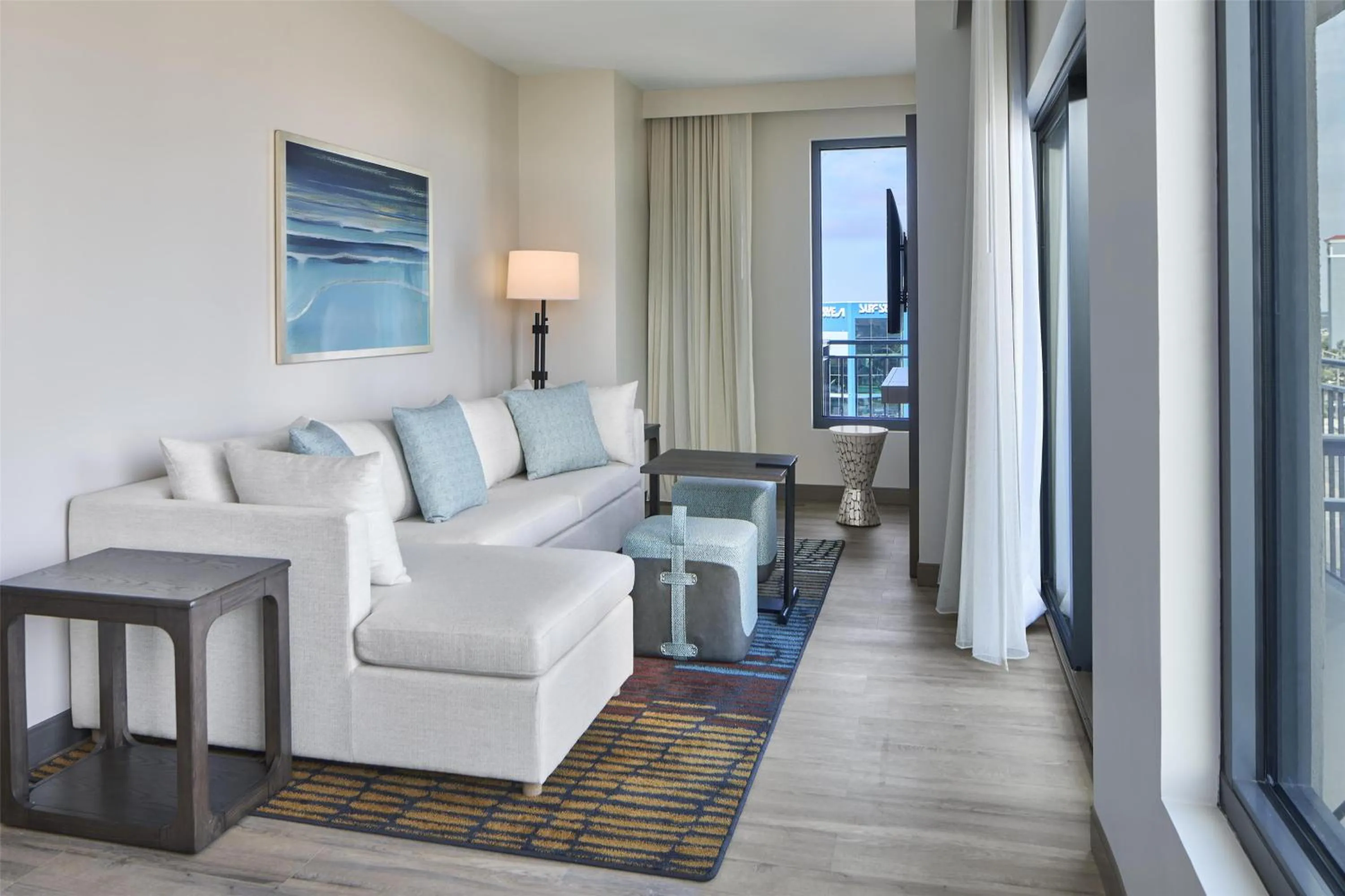 Living room in Embassy Suites By Hilton Gulf Shores Beach Resort