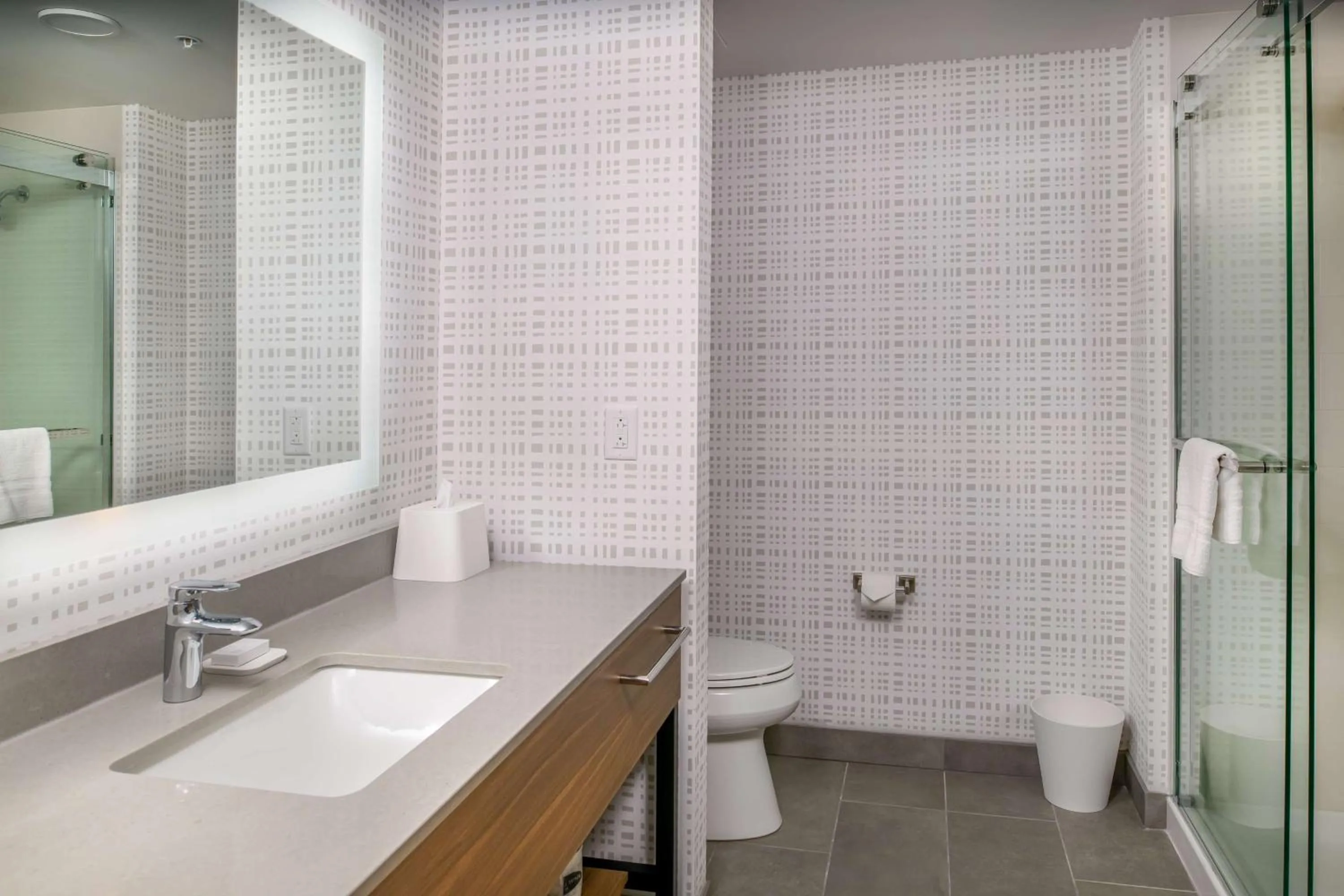 Bathroom in Hampton Inn By Hilton St Louis Airport