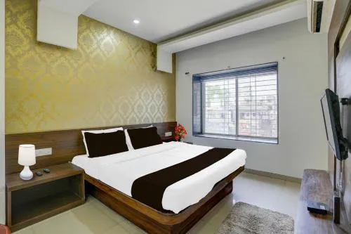 Super Townhouse Godavari Riverbank Formerly Shanti Datta Inn