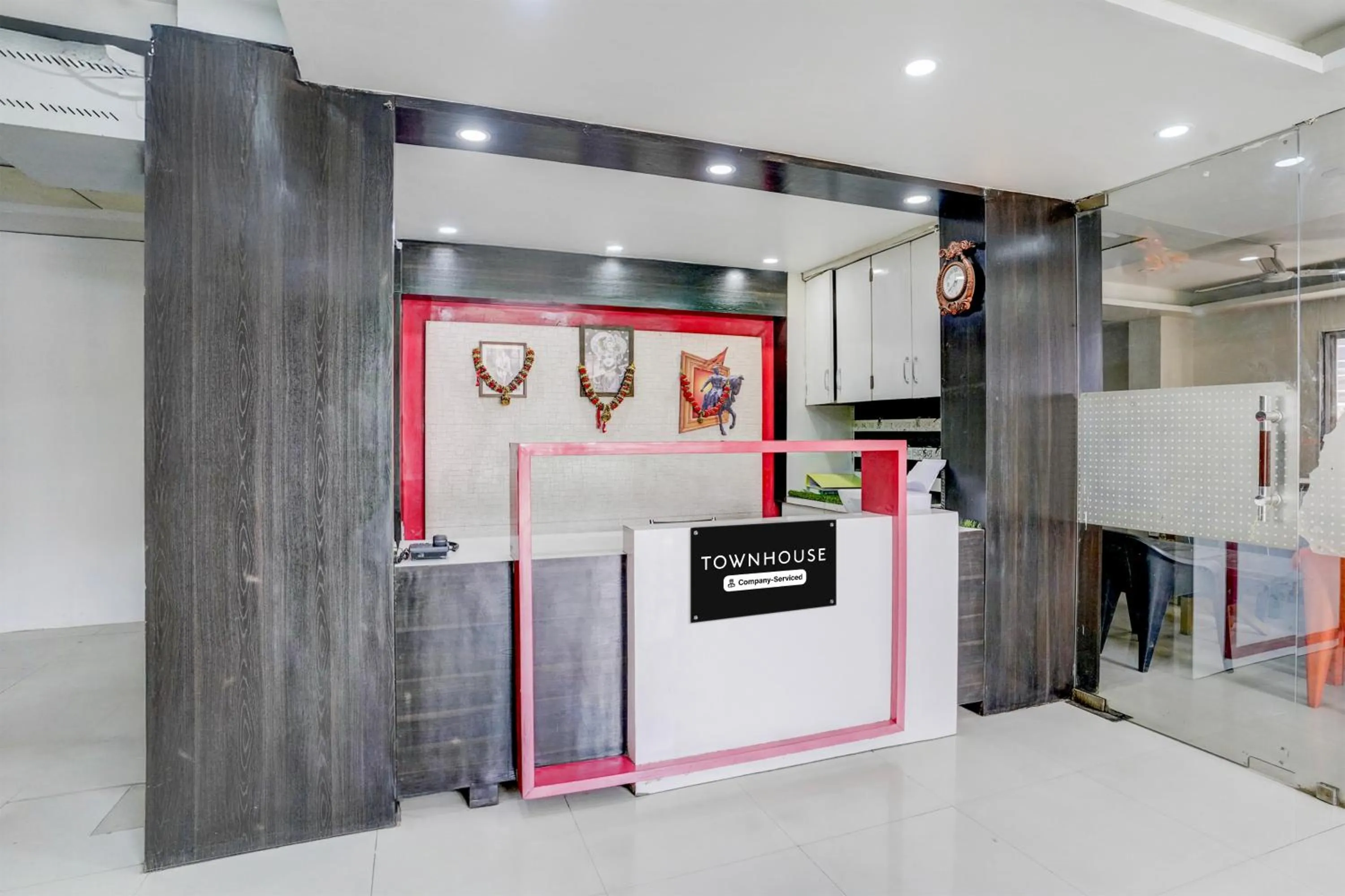 Lobby or reception in Super Townhouse Godavari Riverbank Formerly Shanti Datta Inn