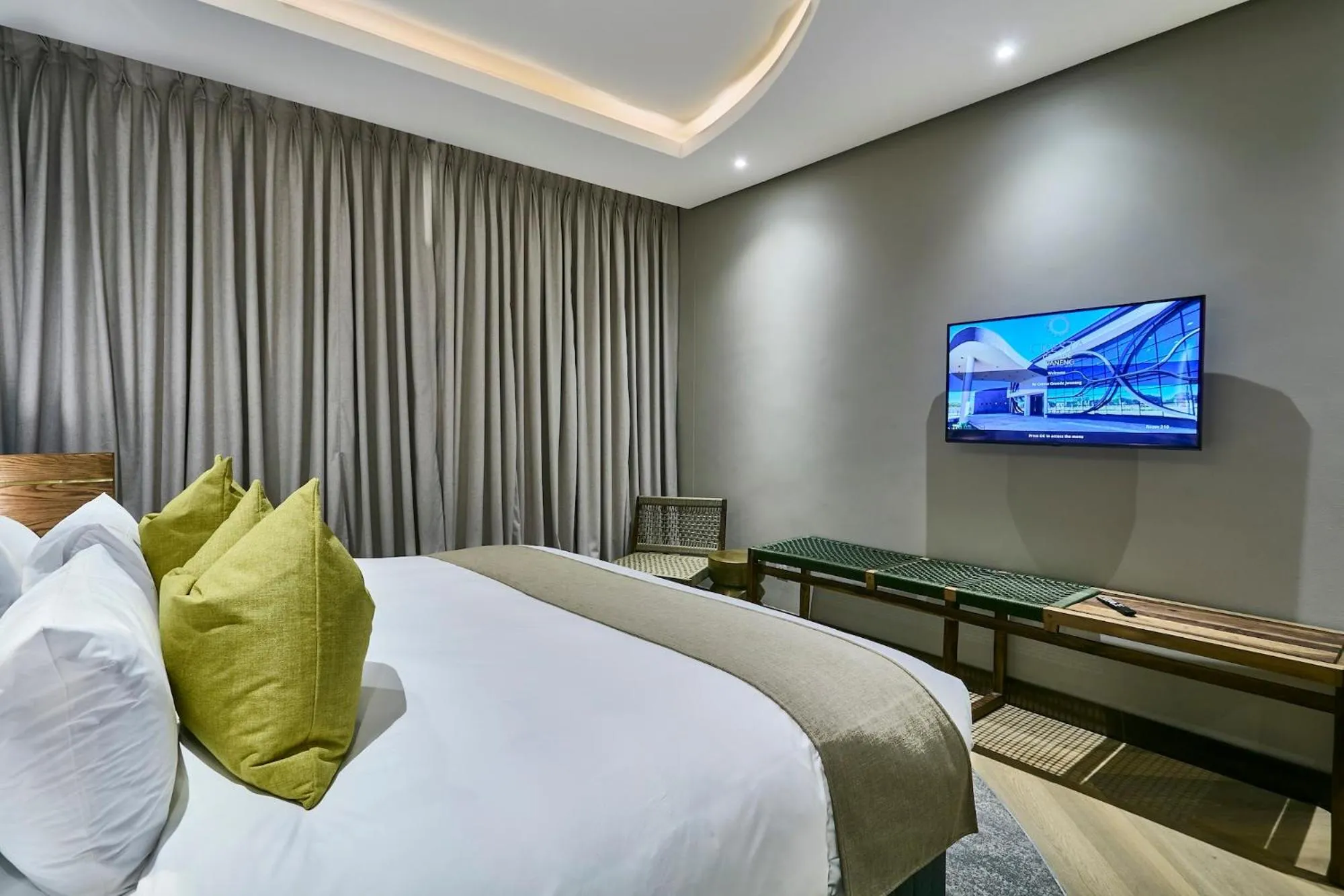 TV and multimedia, Bed in Cresta Grande Jwaneng