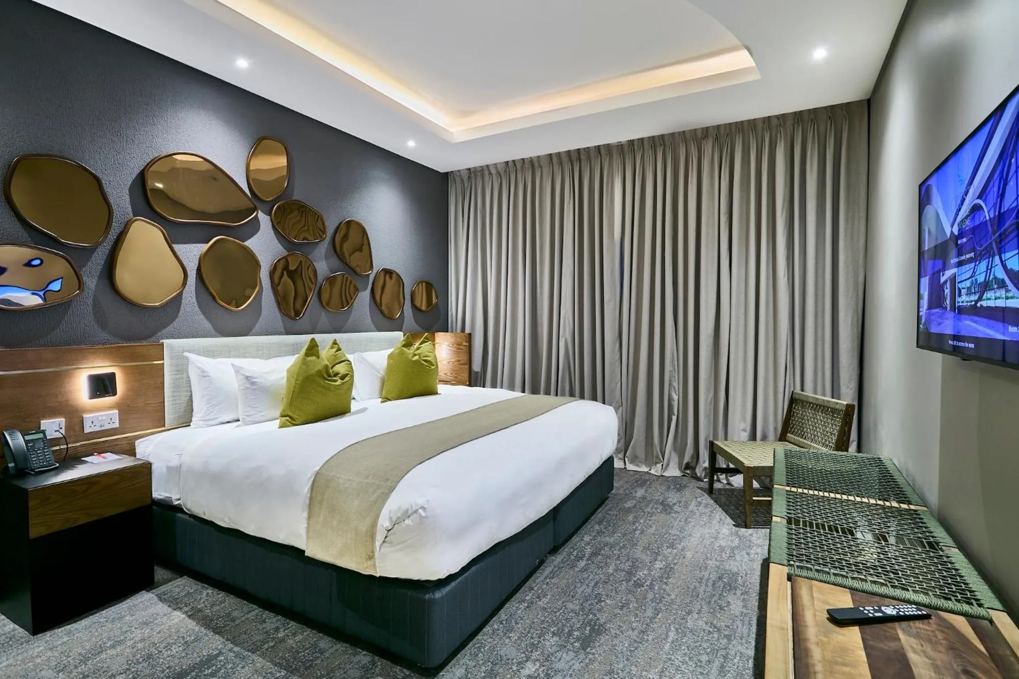 Photo of the whole room, Bed in Cresta Grande Jwaneng