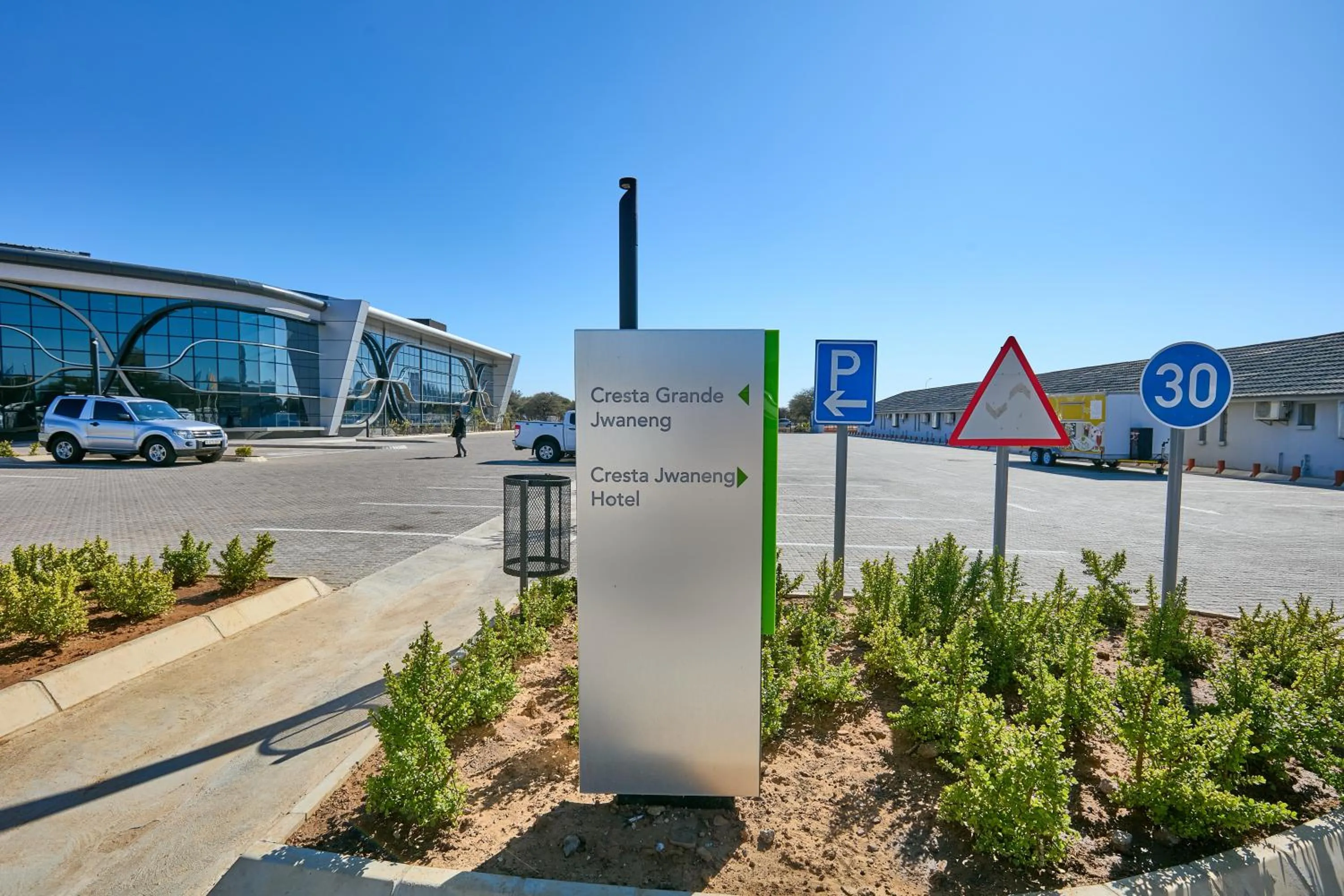 Property building in Cresta Grande Jwaneng