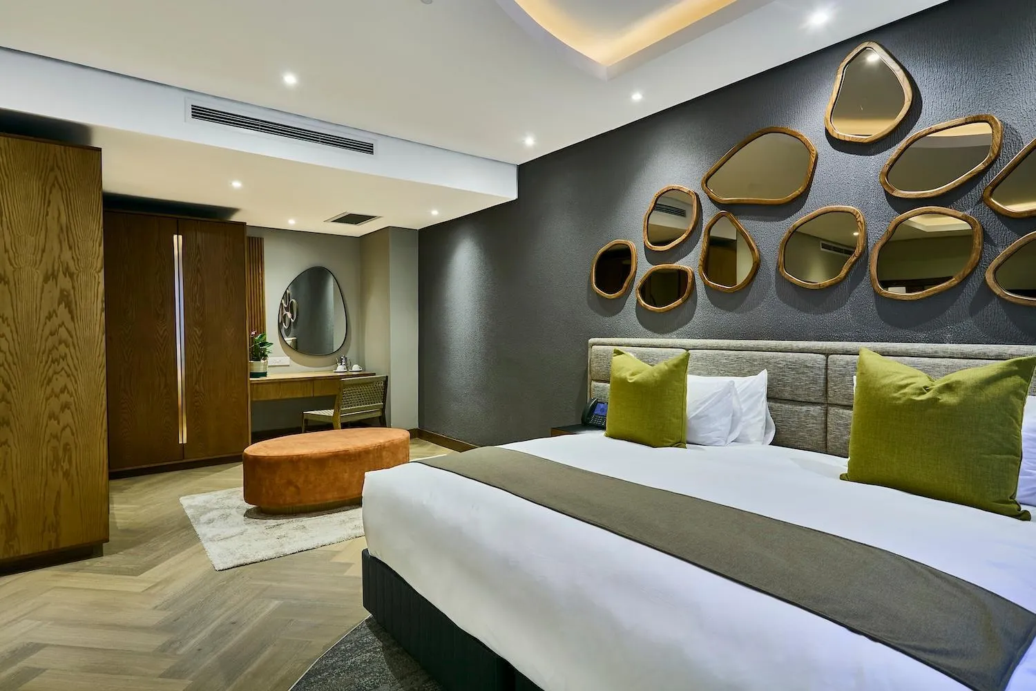 Photo of the whole room, Bed in Cresta Grande Jwaneng