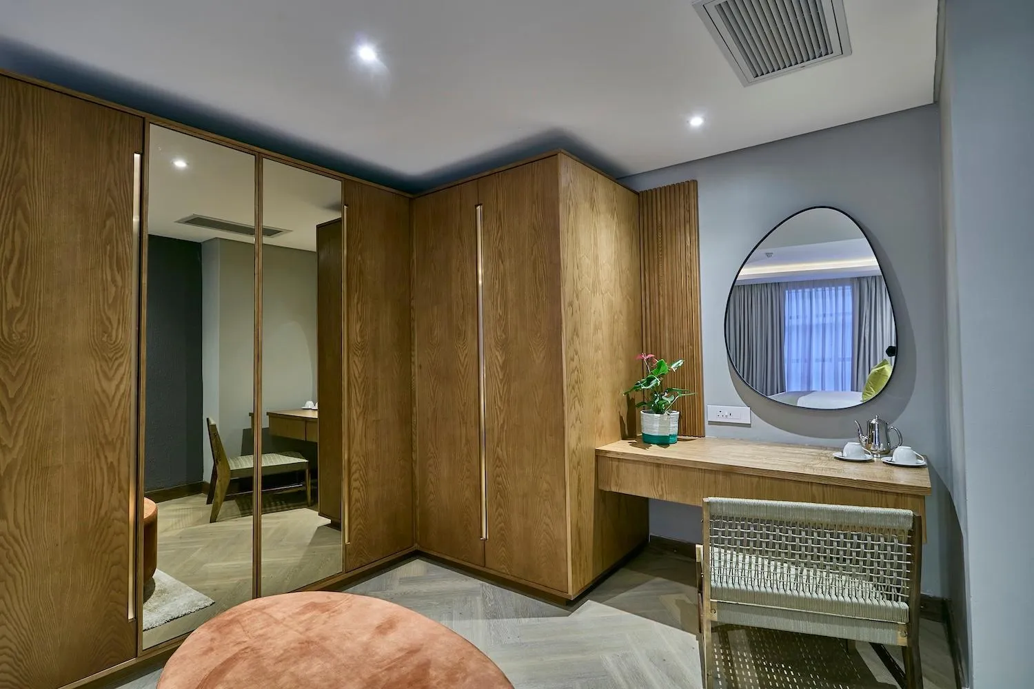 wardrobe in Cresta Grande Jwaneng