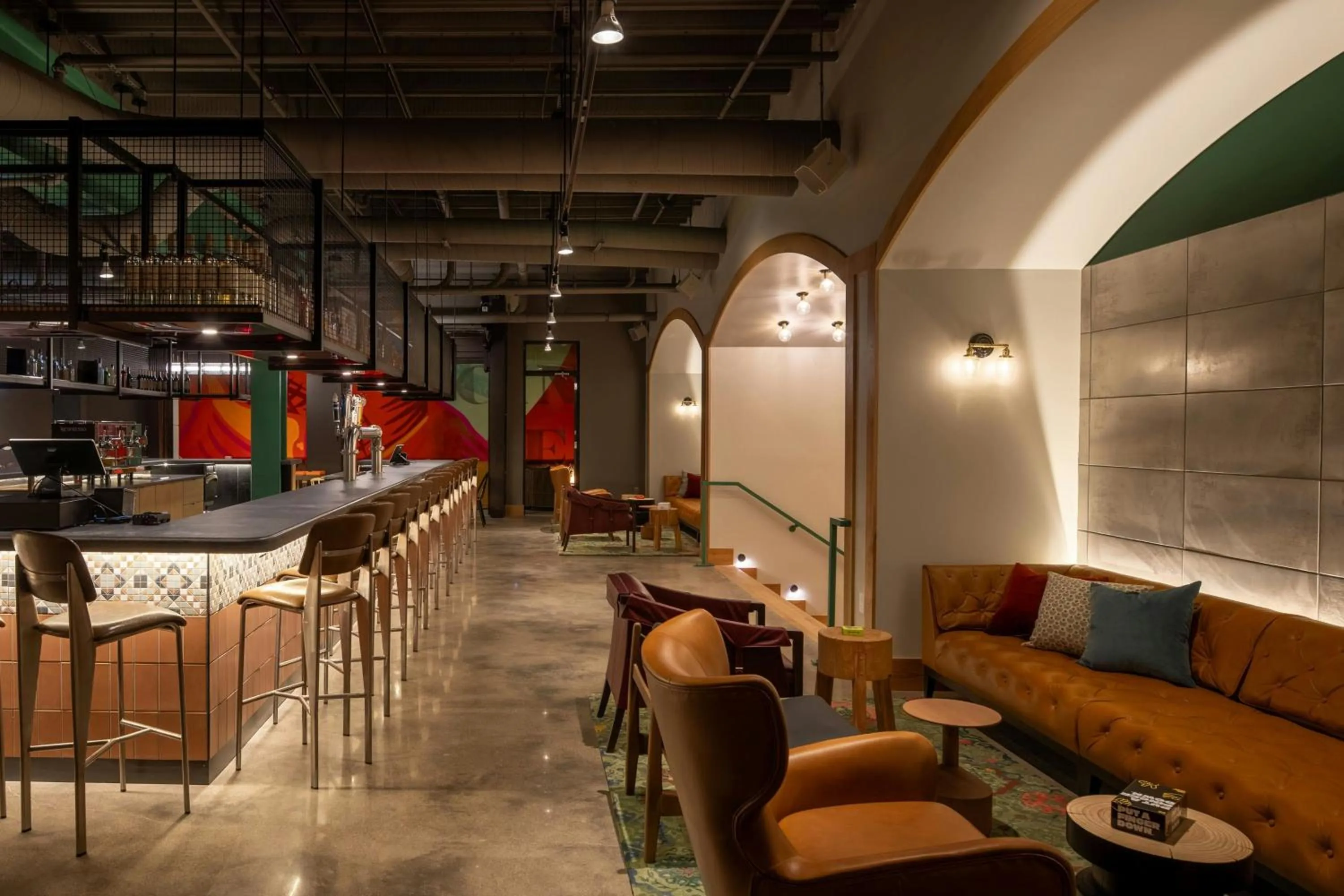 Lounge or bar in Moxy Cincinnati Downtown