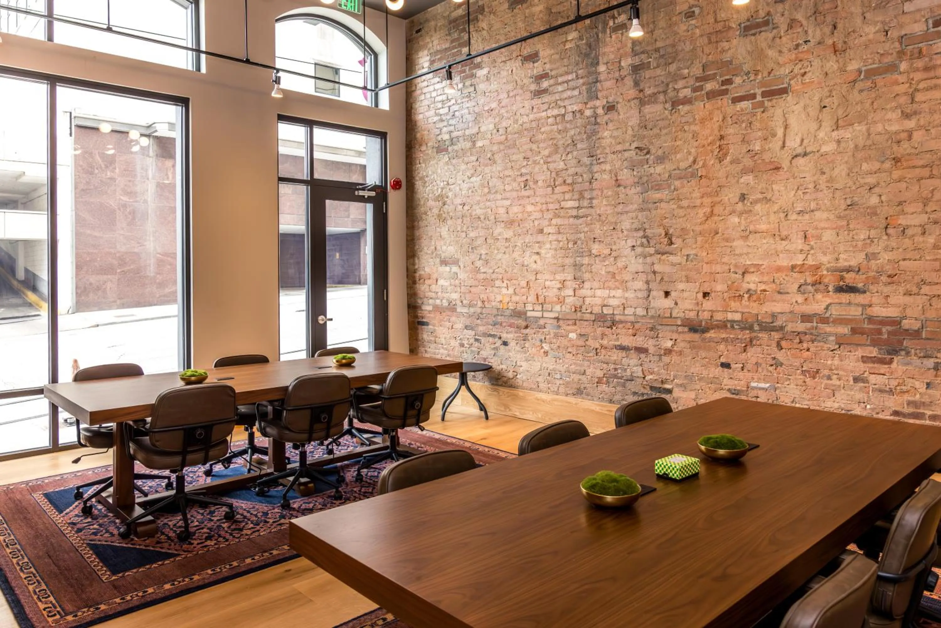 Seating area in Moxy Cincinnati Downtown