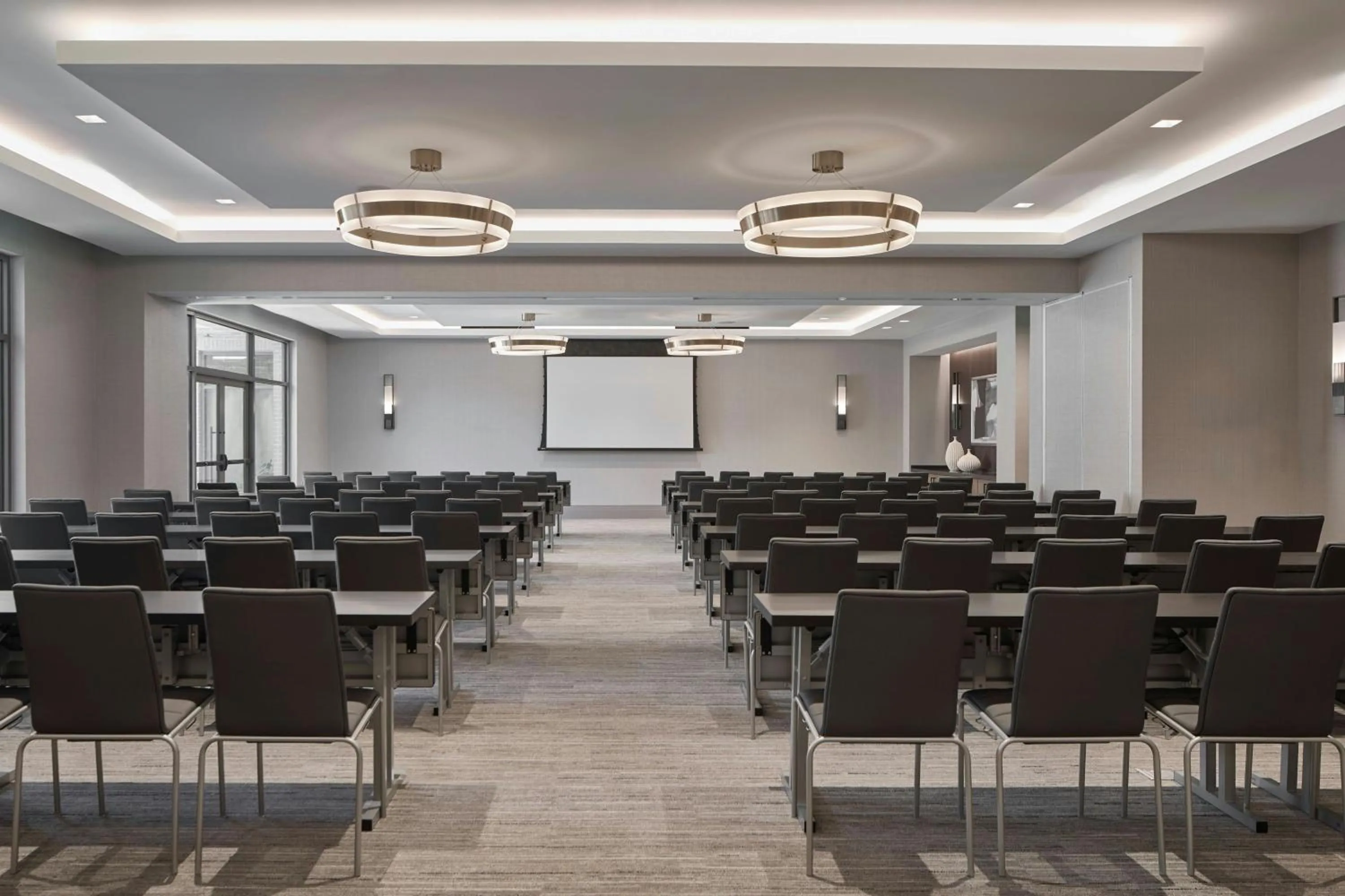 Meeting/conference room in AC Hotel Savannah Historic District