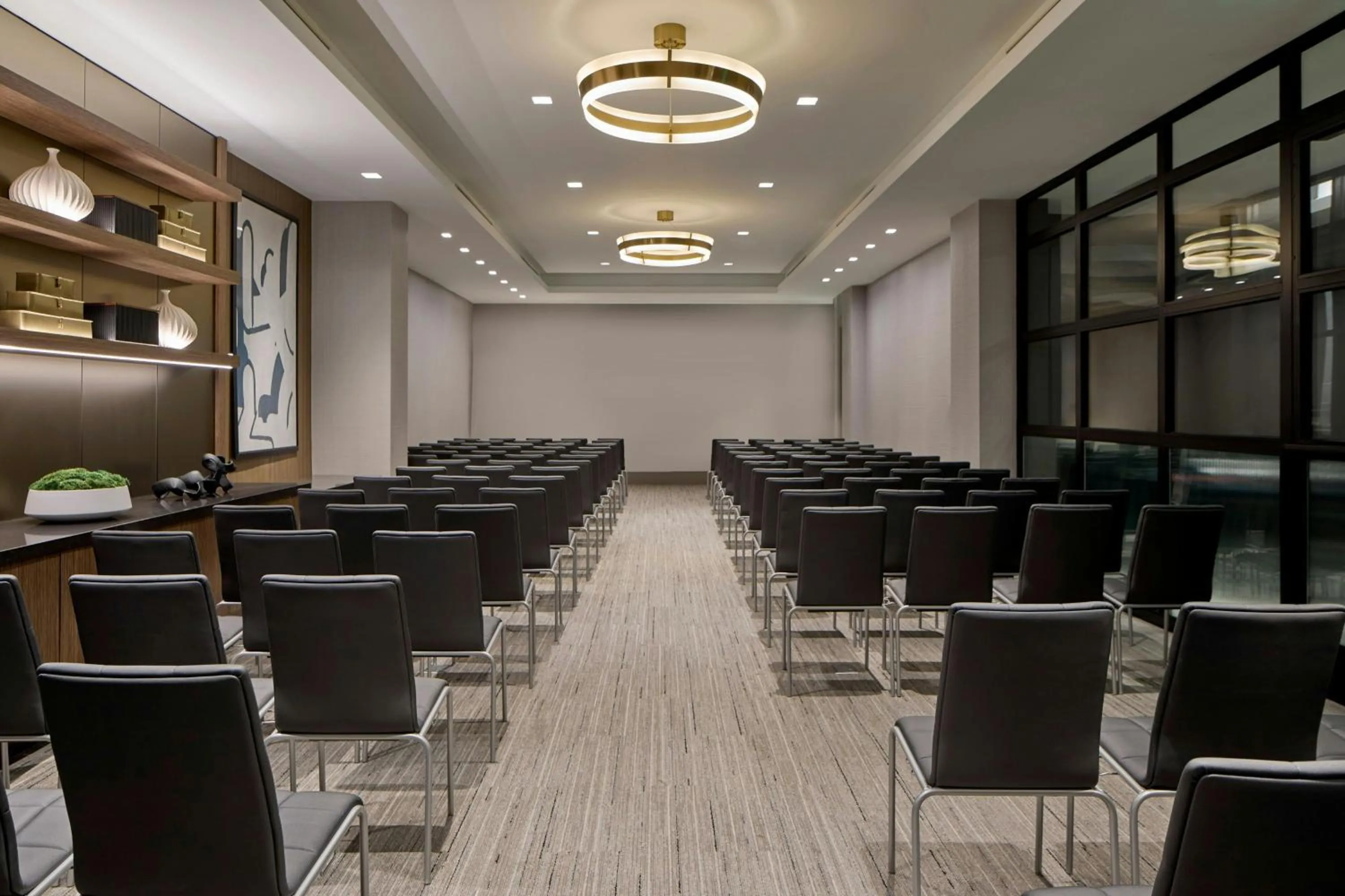 Meeting/conference room in AC Hotel Savannah Historic District