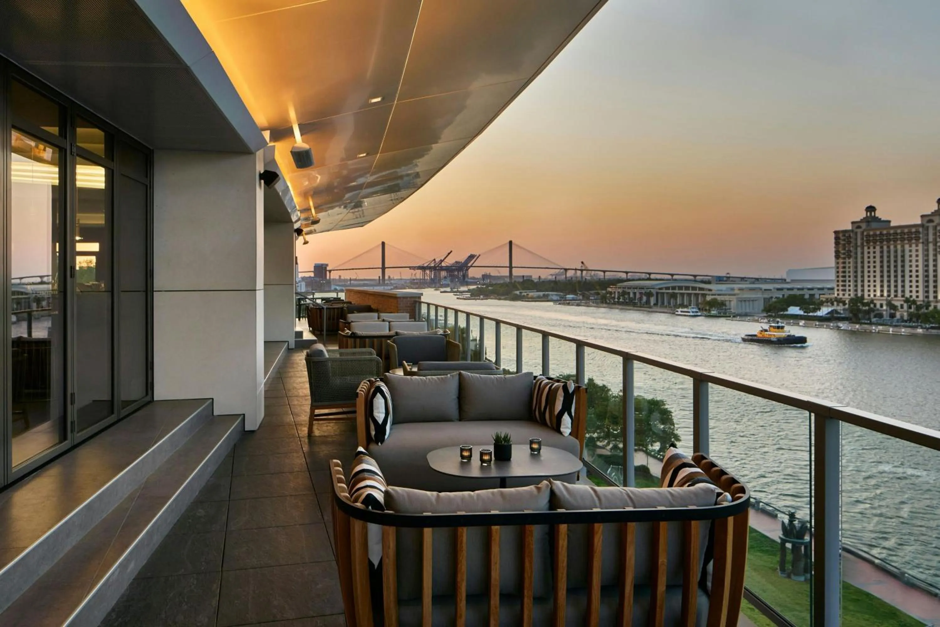 Restaurant/places to eat in AC Hotel Savannah Historic District