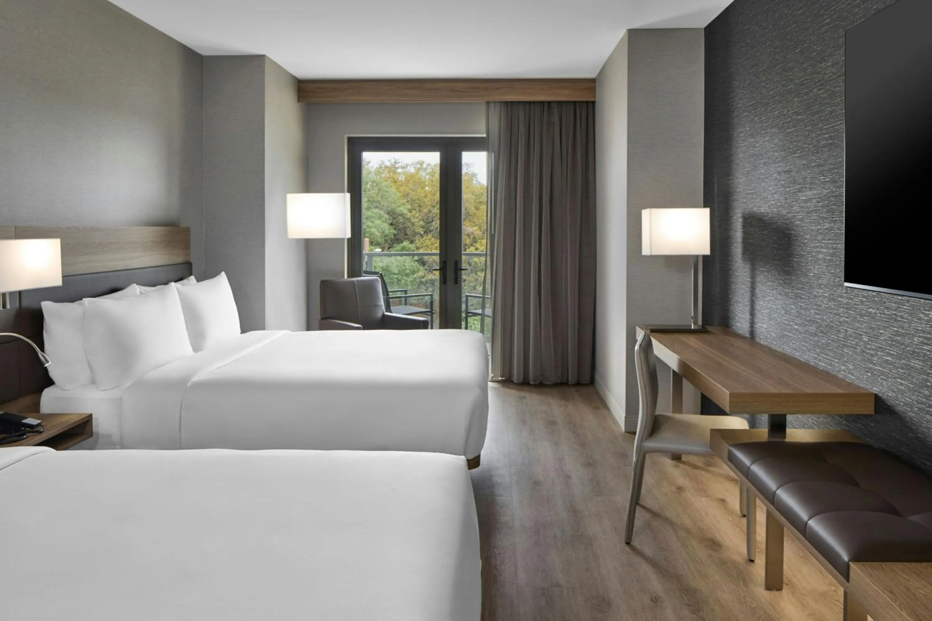 Photo of the whole room, Bed in AC Hotel Savannah Historic District