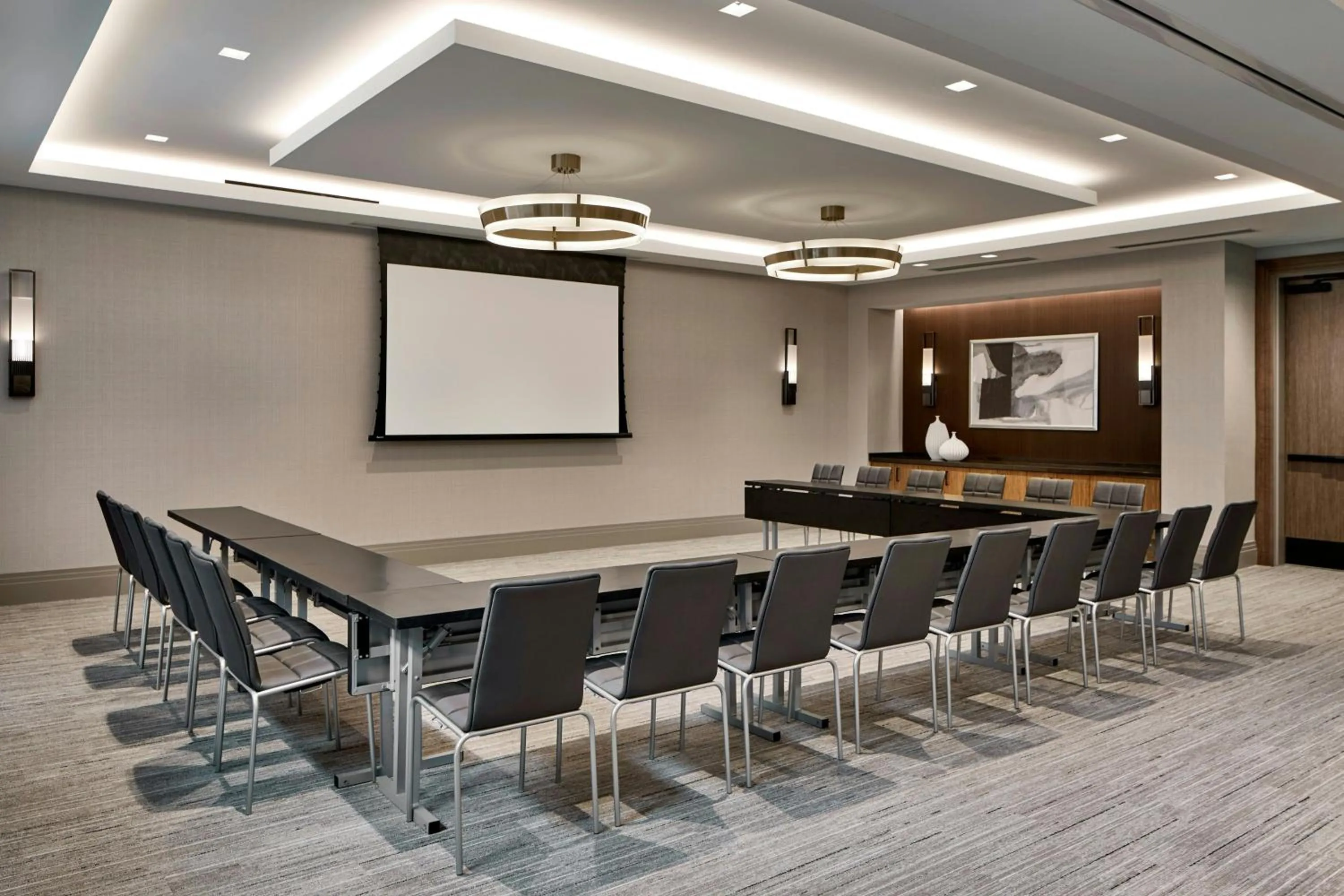 Meeting/conference room in AC Hotel Savannah Historic District