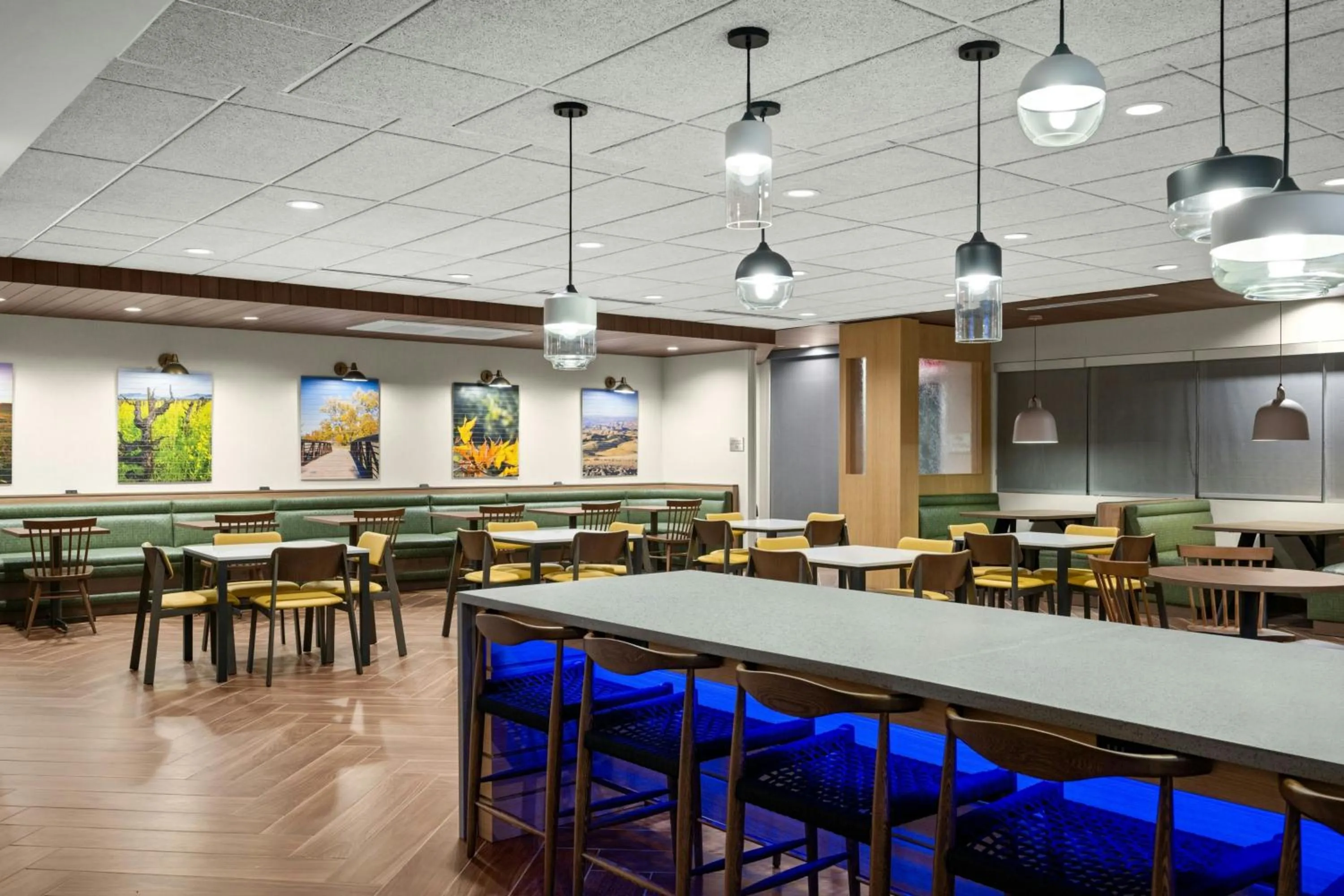 Breakfast in Fairfield Inn & Suites Livermore