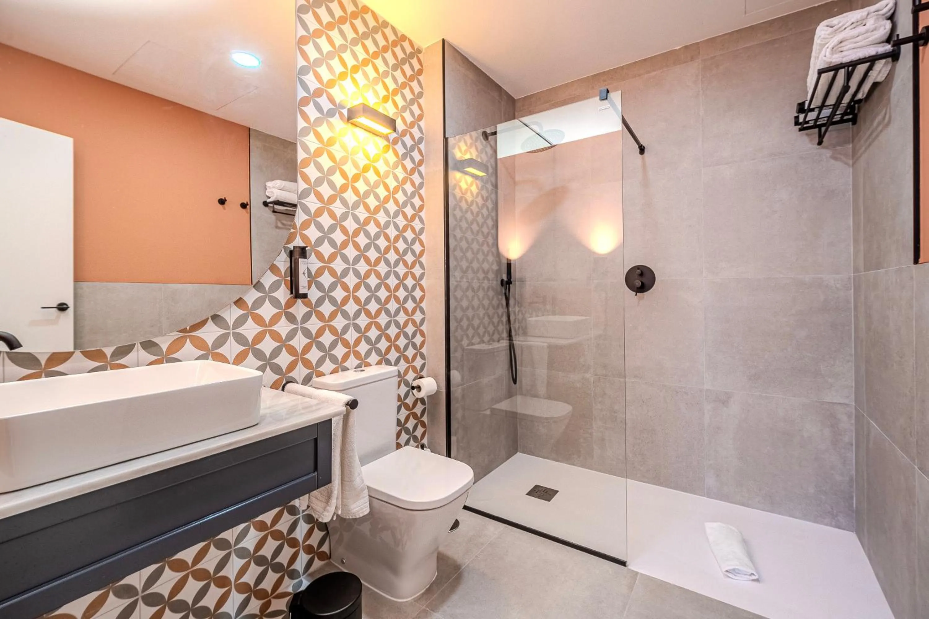 Bathroom in ITC Madrid by Soho Boutique