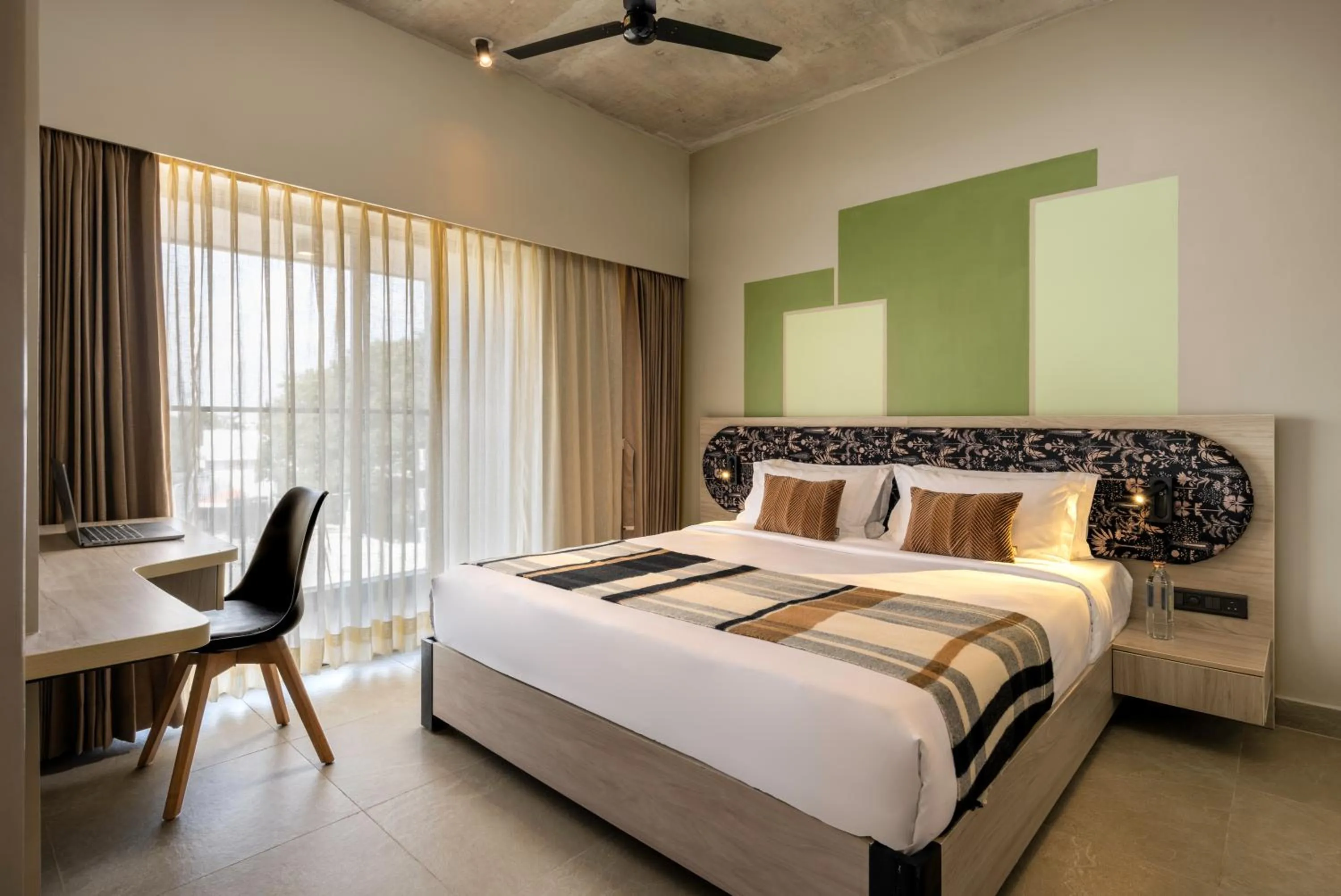 Bedroom, Bed in Grand Continent Koramangala, Bangalore