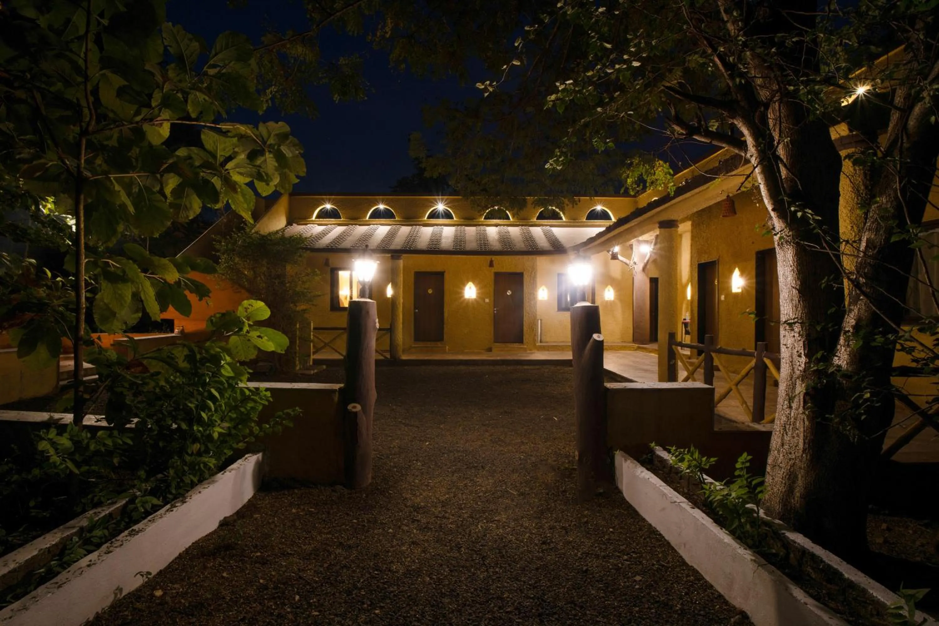 Facade/entrance in Treebo Premium Mowgli's Den, Pench