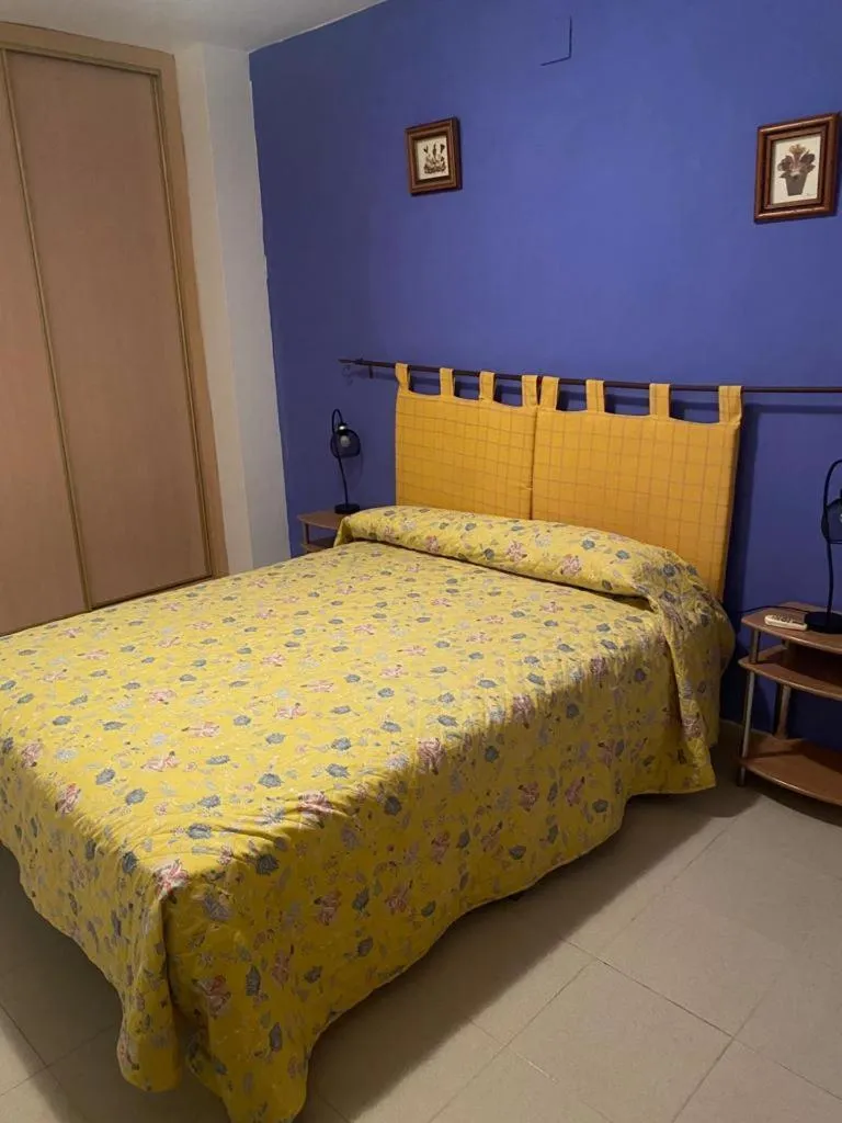 Bedroom, Bed in Hostal y Apartamentos la Vereda