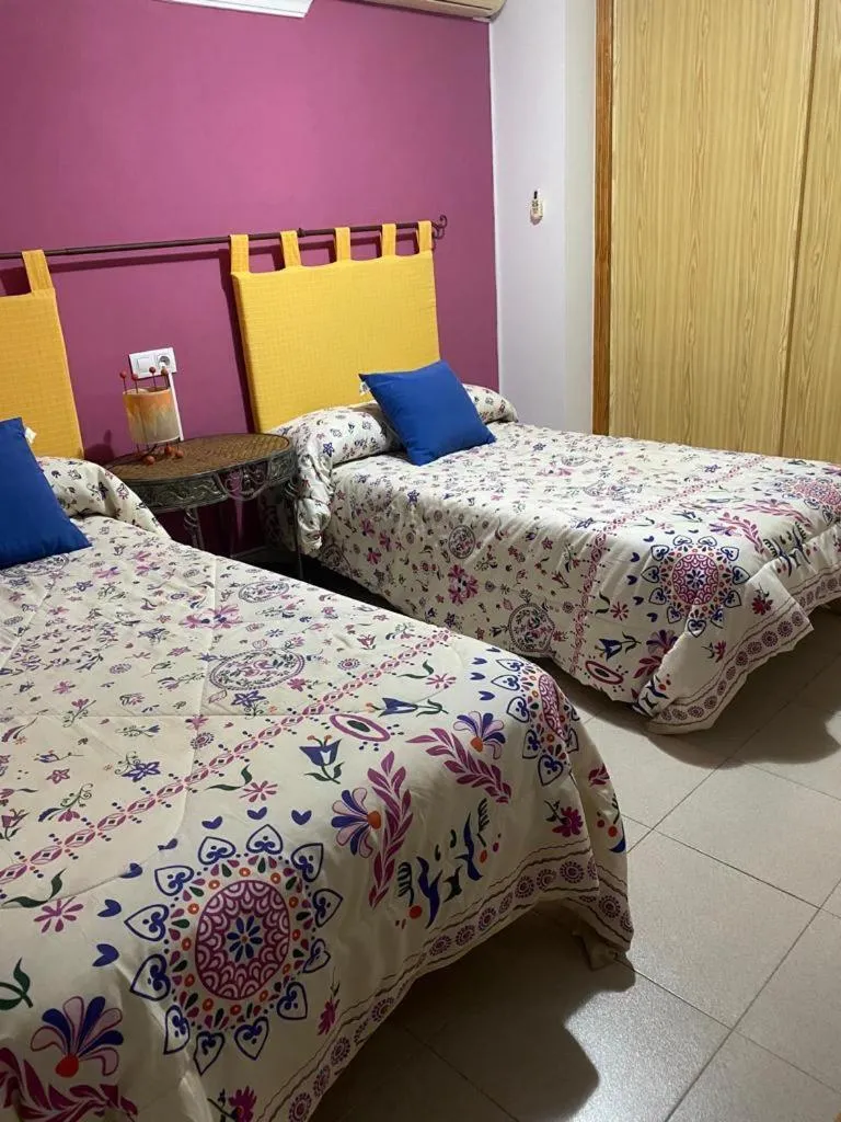 Bedroom, Bed in Hostal y Apartamentos la Vereda