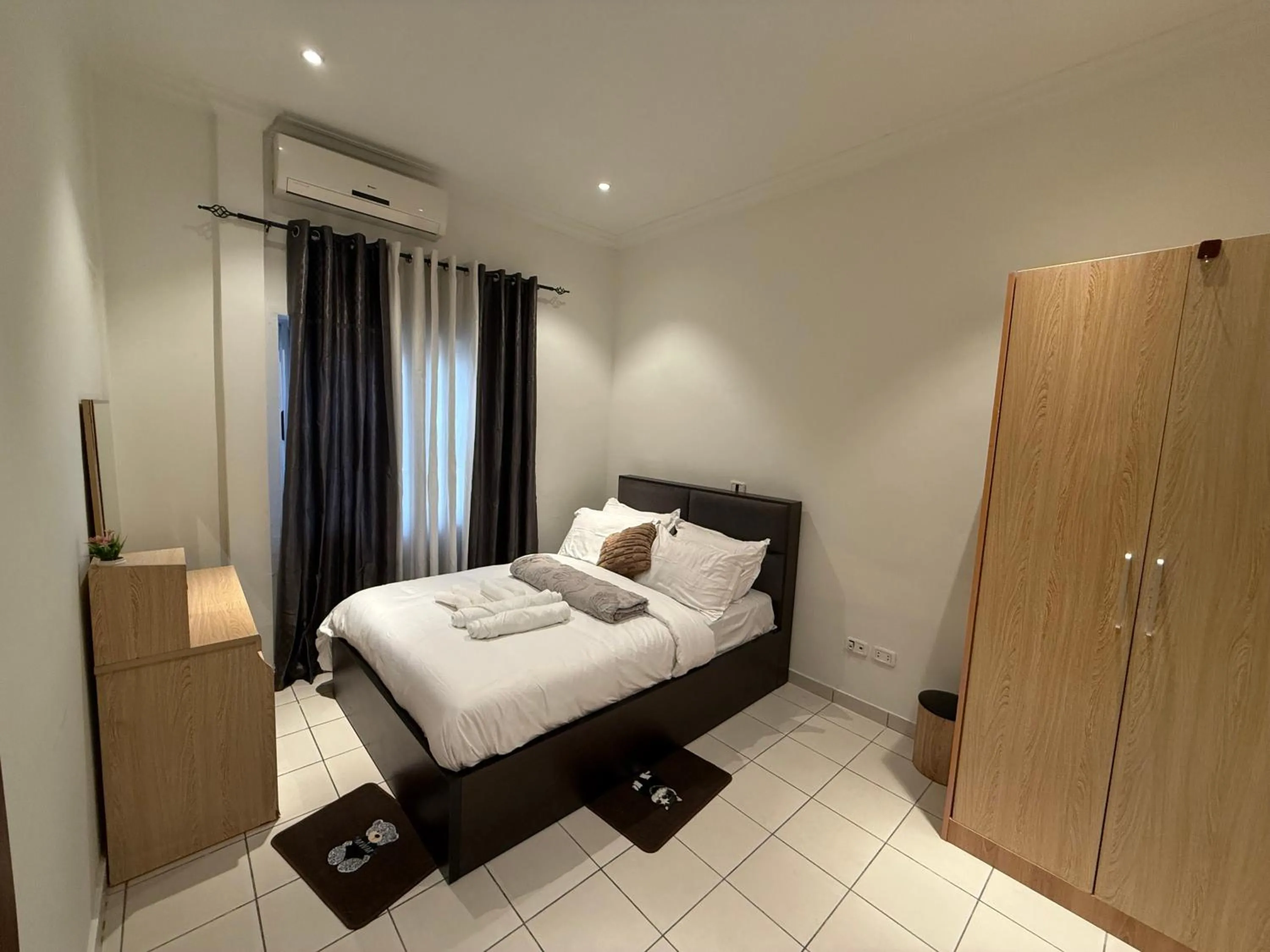 Mayama airport apartment