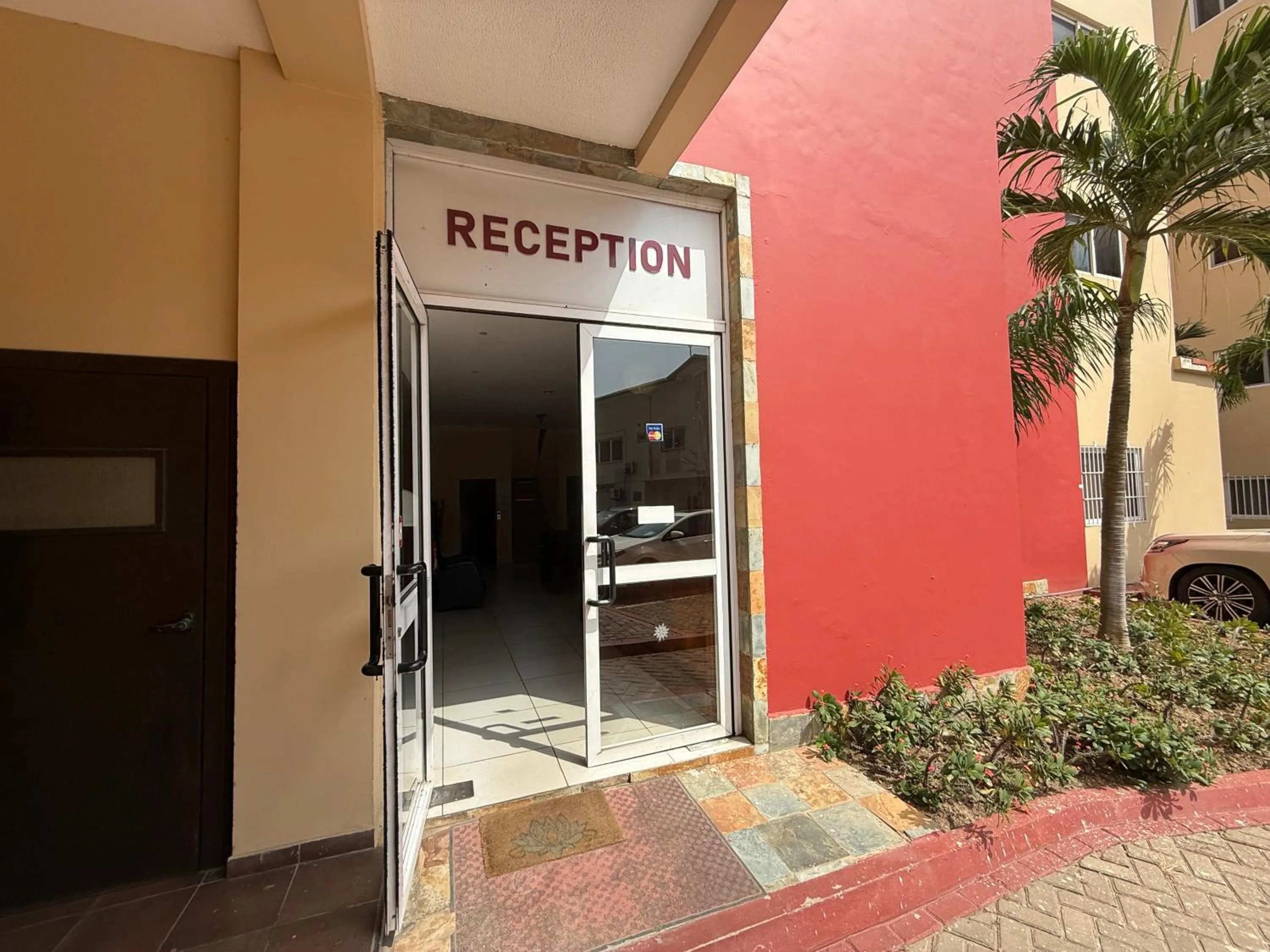 Mayama airport apartment