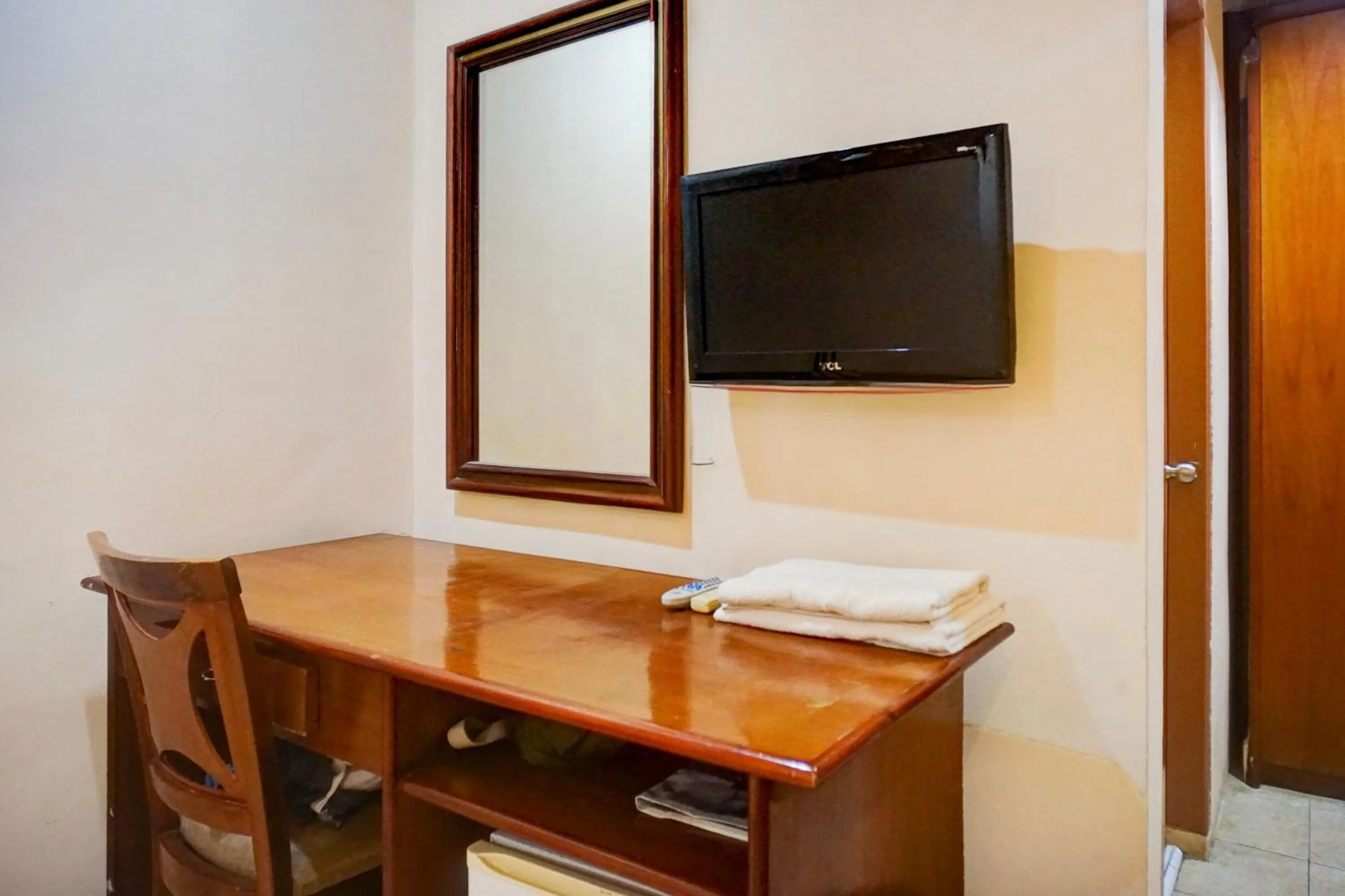 Bedroom in Collection O Peunayong Near Masjid Raya Baiturrahman Formerly Siwah Hotel