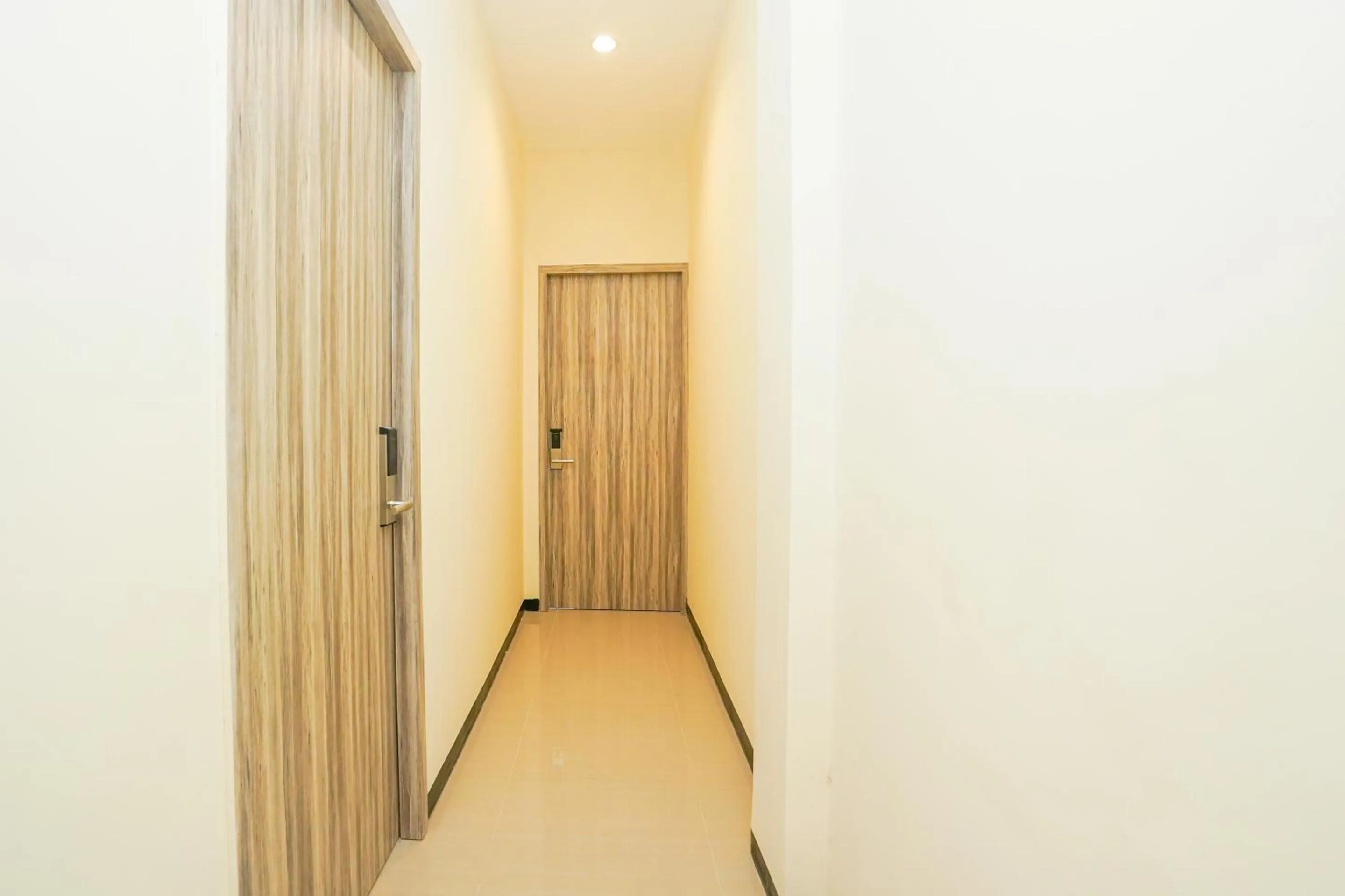 Area and facilities in Hotel O Rungkut Near Its Surabaya Formerly Ace Business Hotel