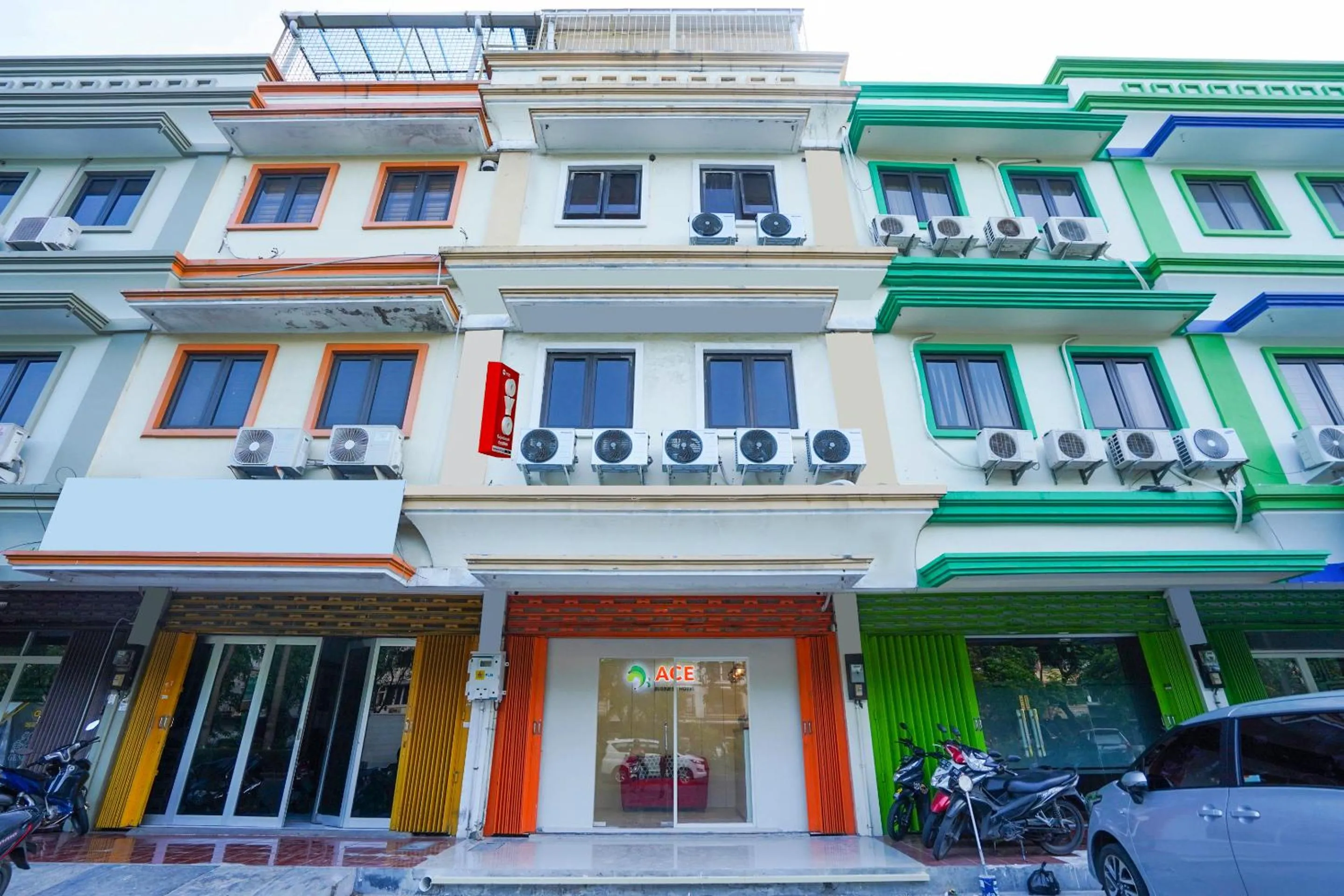 Property building in Hotel O Rungkut Near Its Surabaya Formerly Ace Business Hotel