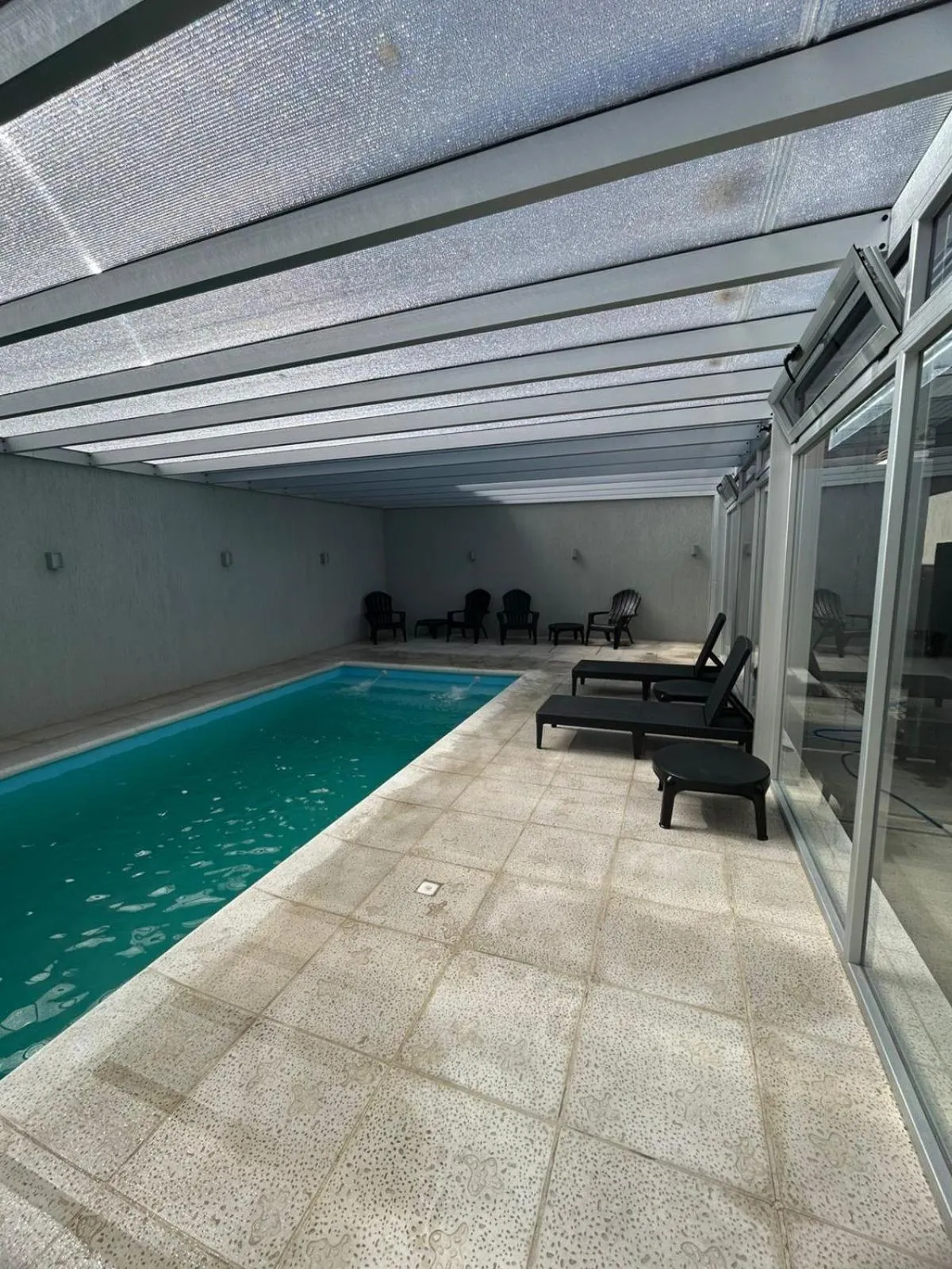 Swimming pool in Parry Smart Hotel