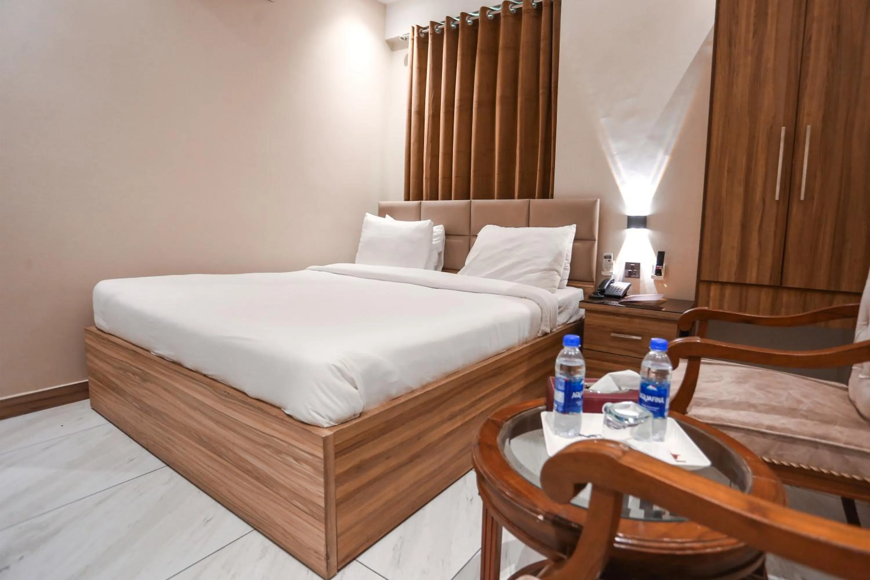 Bedroom in Hotel Pearl Inn