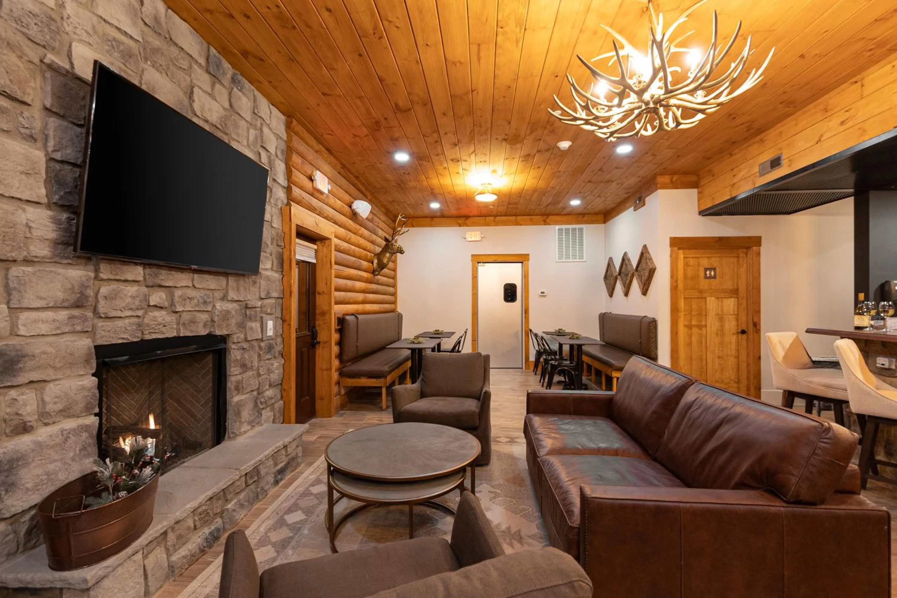 Restaurant/places to eat in The Timber at Holly Branch