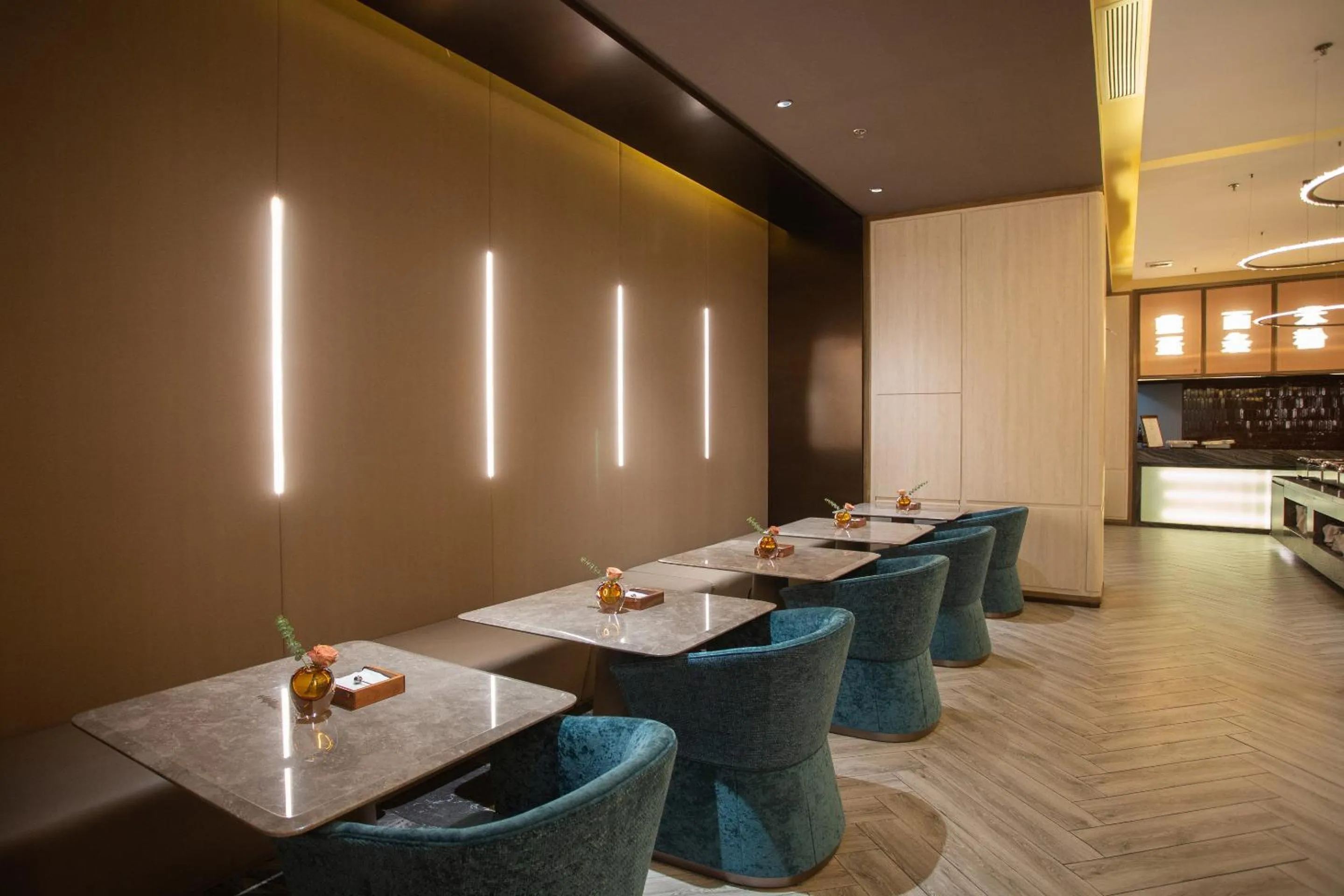 Restaurant/places to eat in Crystal Hotel Shanghai Lujiazui Oriental Pearl Tower