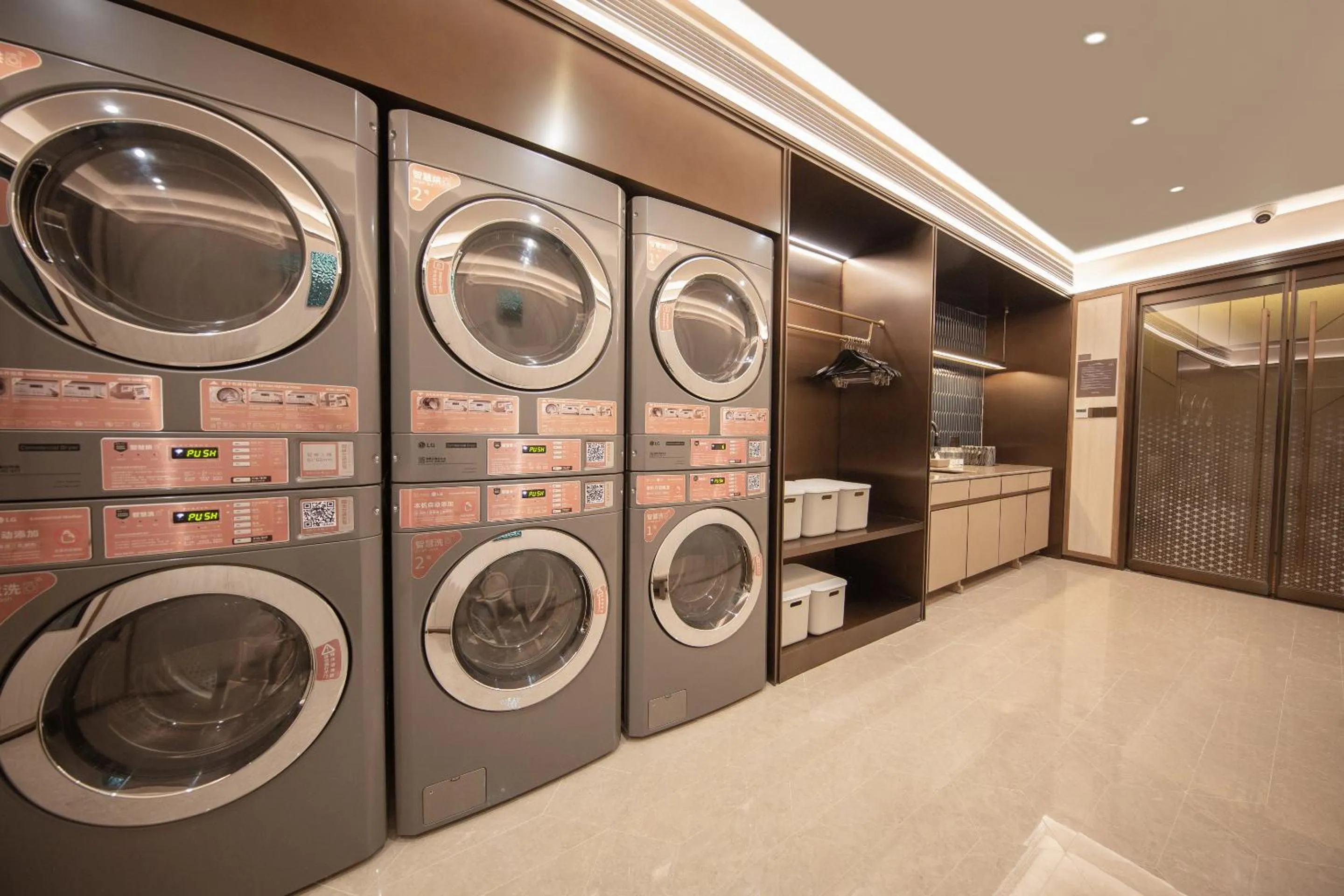 laundry in Crystal Hotel Shanghai Lujiazui Oriental Pearl Tower