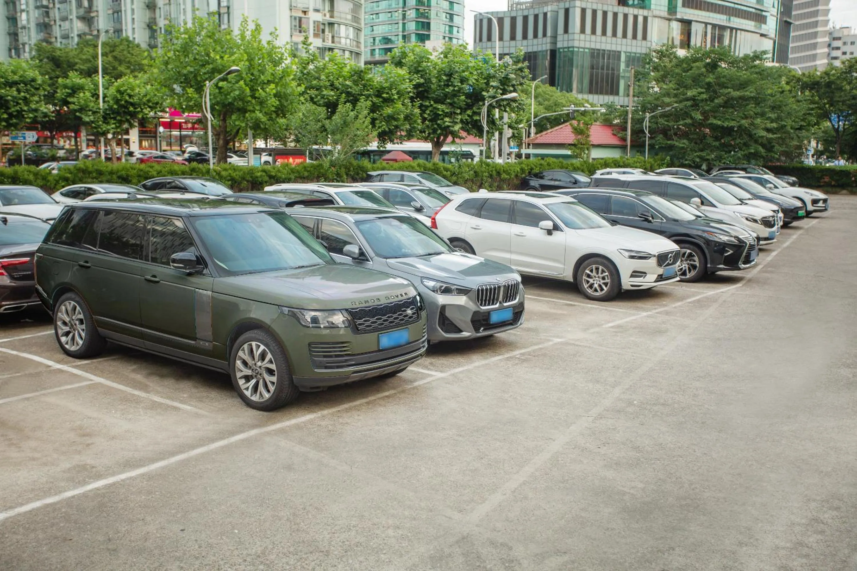 Parking in Crystal Hotel Shanghai Lujiazui Oriental Pearl Tower