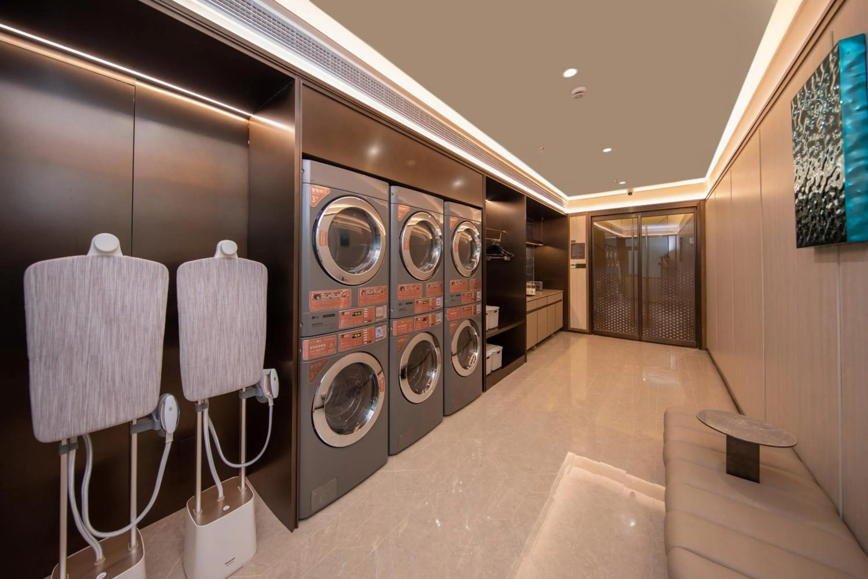 laundry in Crystal Hotel Shanghai Lujiazui Oriental Pearl Tower