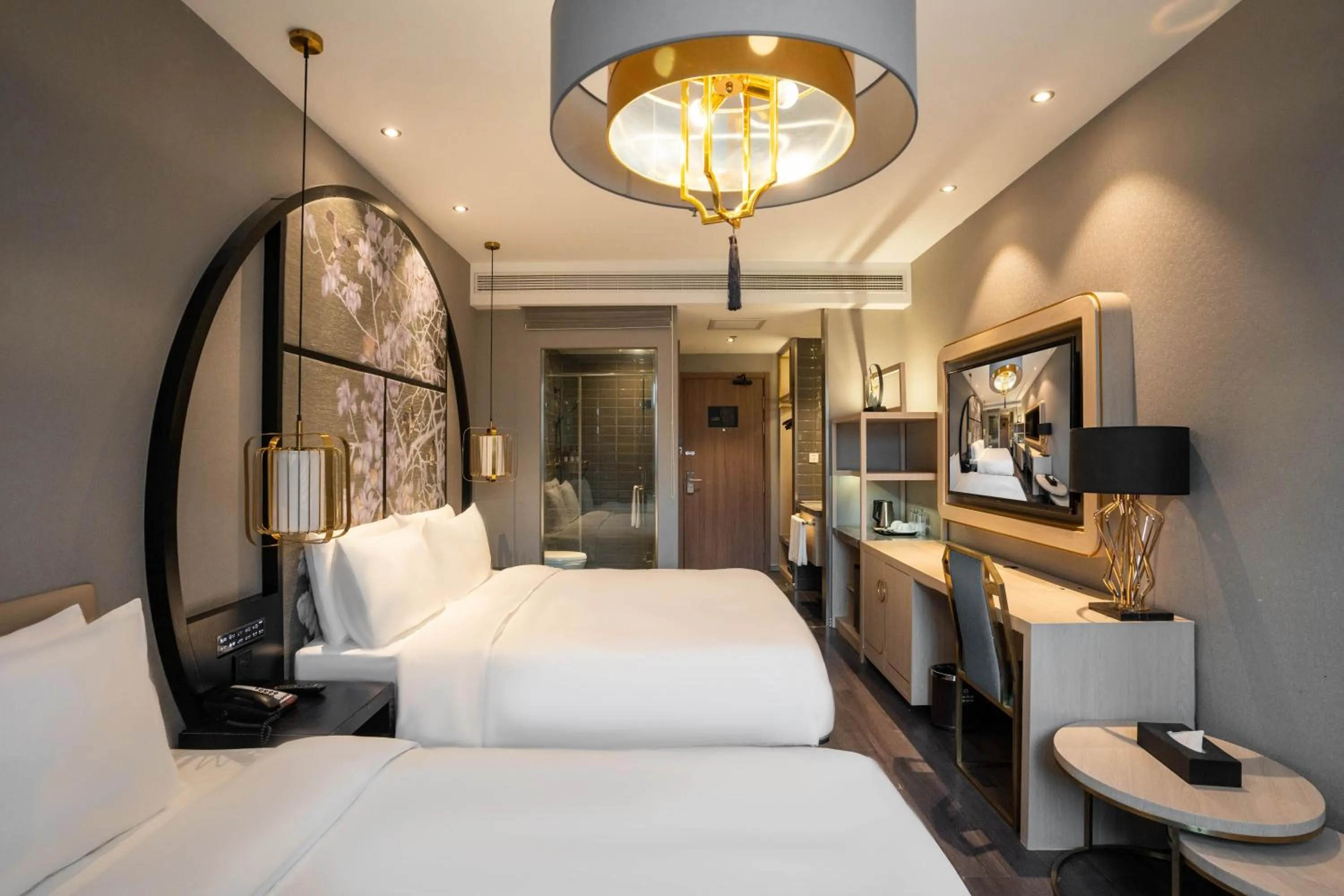 Deluxe Triple Room in Crystal Hotel Shanghai Lujiazui Oriental Pearl Tower