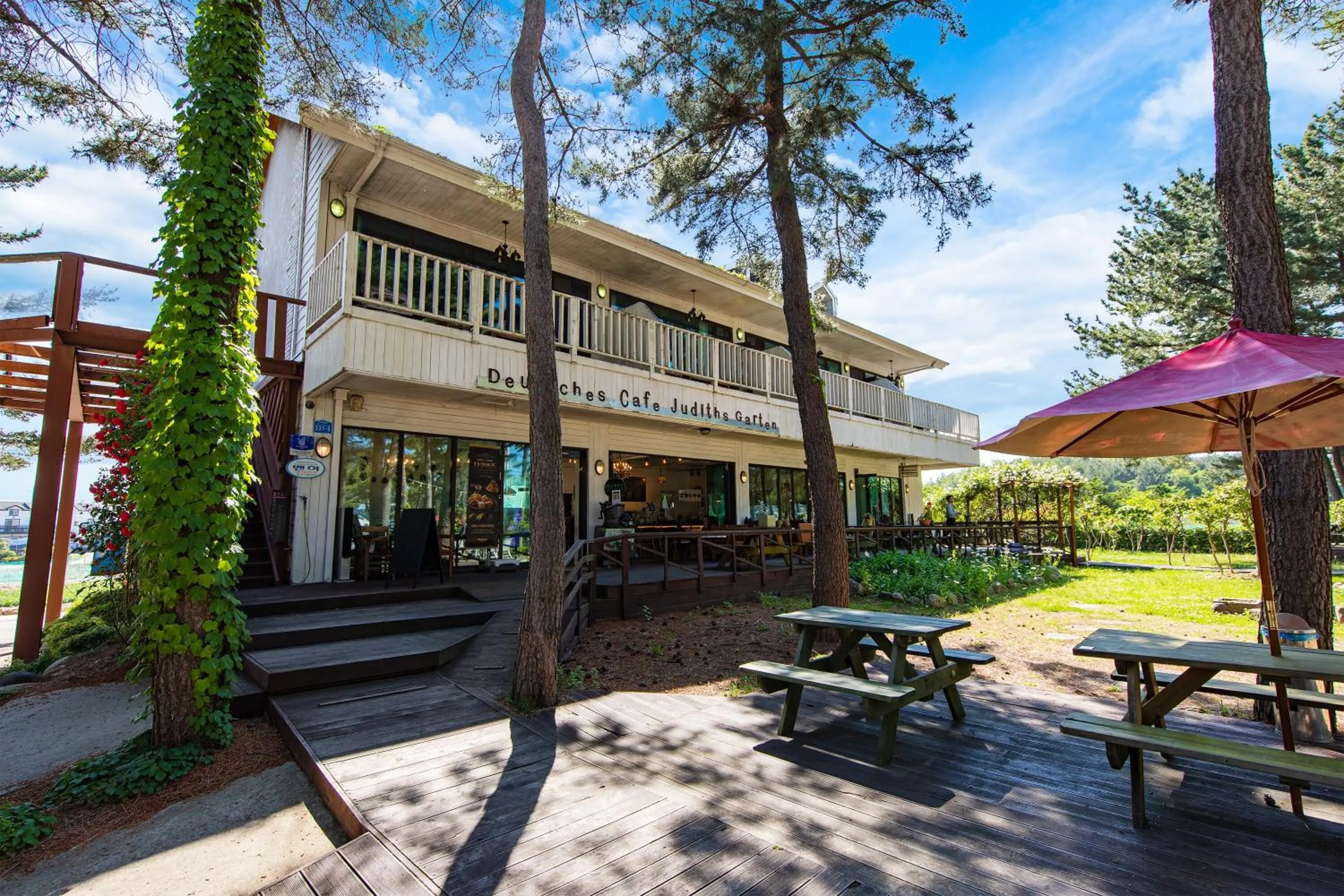 Kangneung Oranda Pension