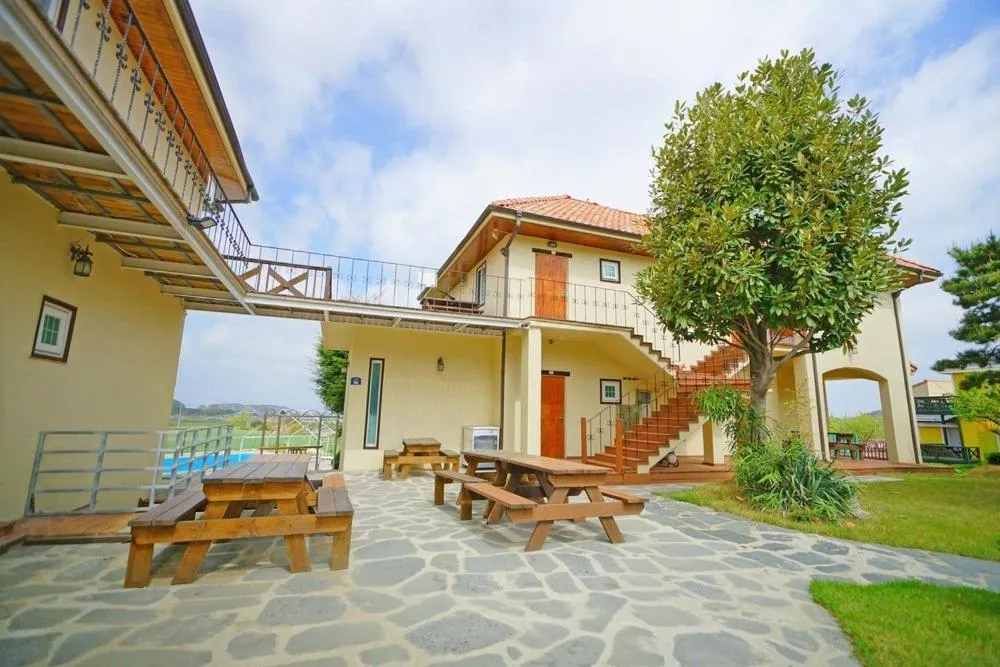 Buan Ravich pet Friendly Pension