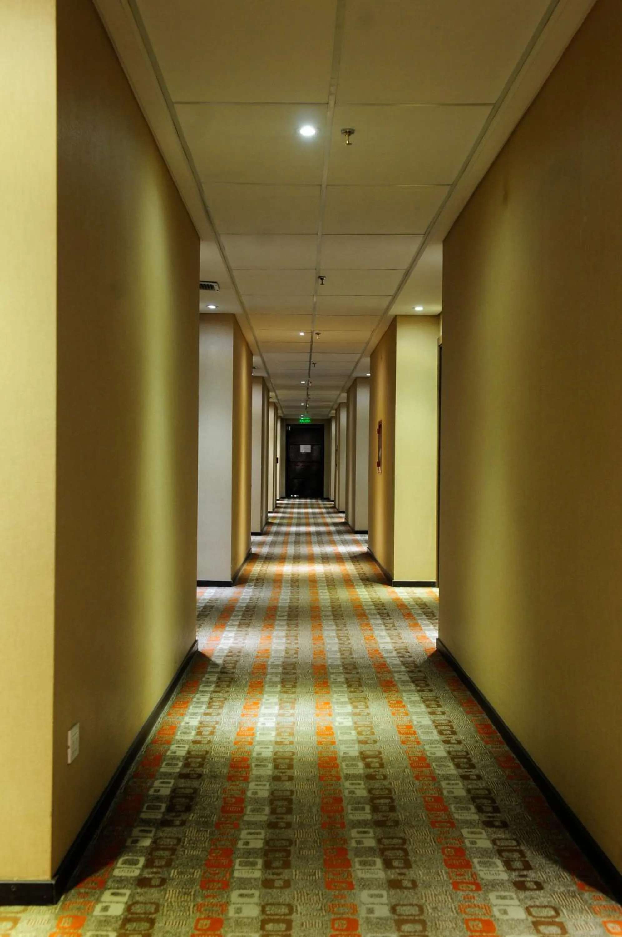 Howard Johnson Hotel & Resort Funes