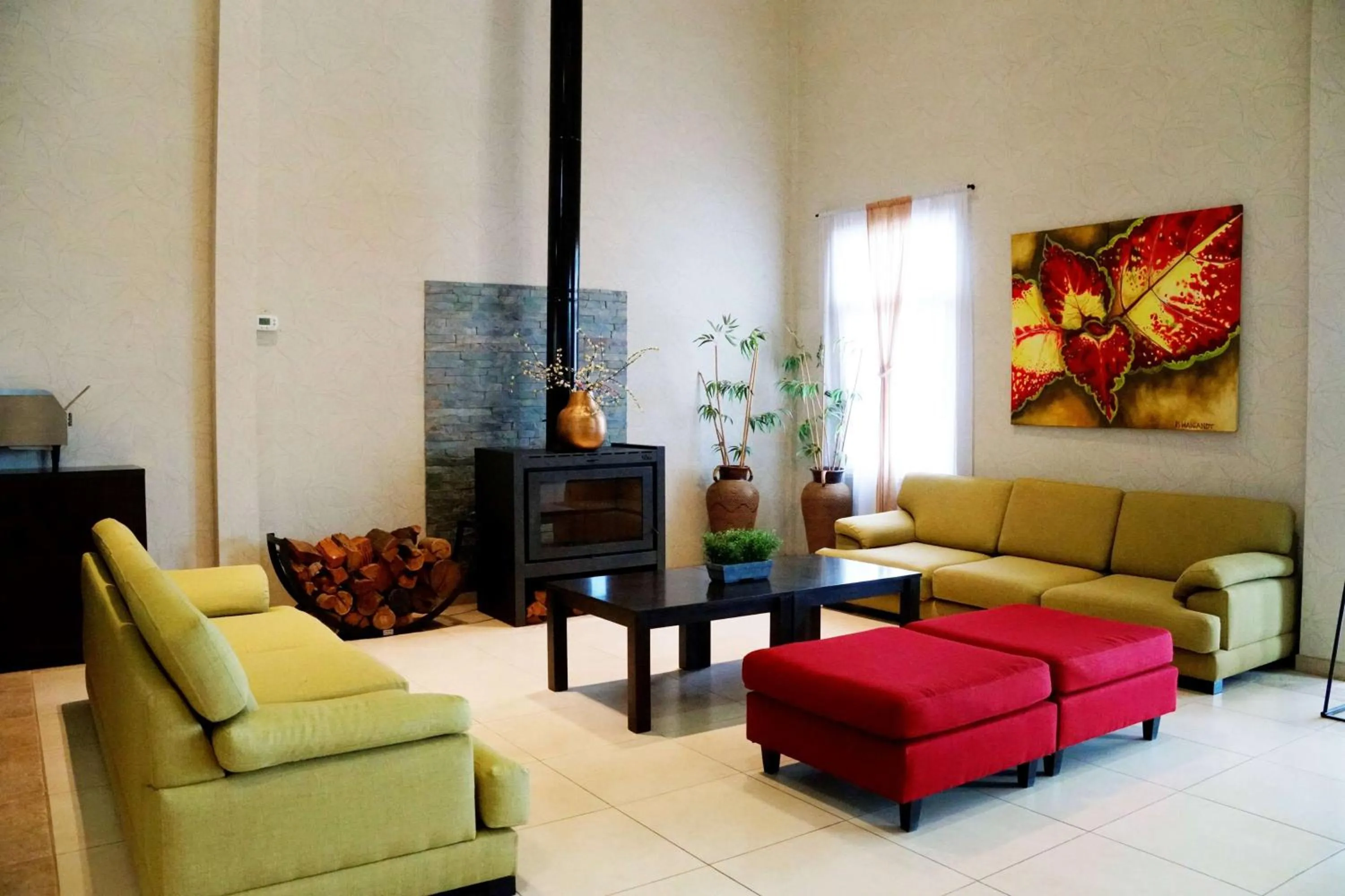 Lounge or bar in Howard Johnson Hotel & Resort Funes