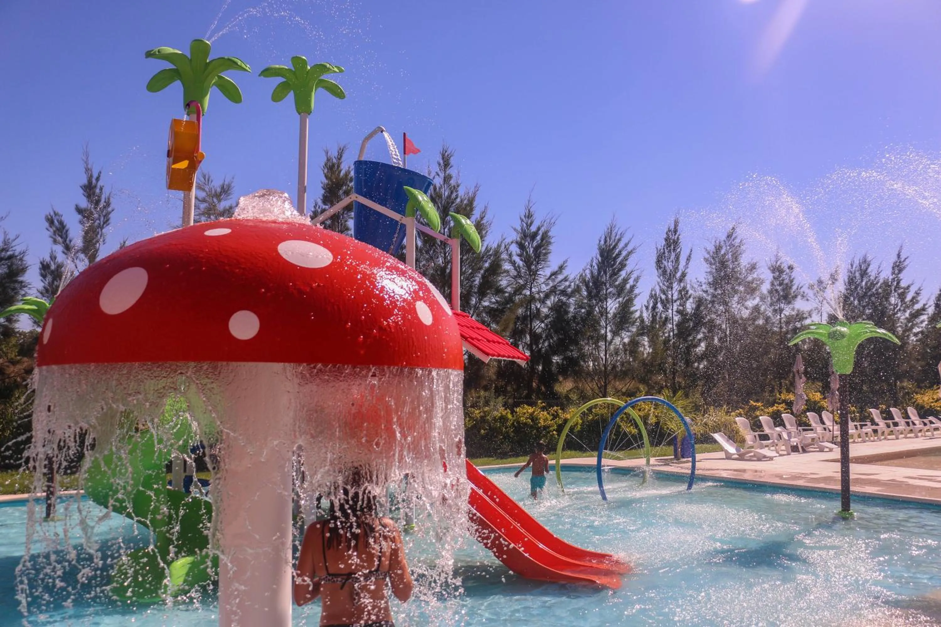 Garden in Howard Johnson Hotel & Resort Funes