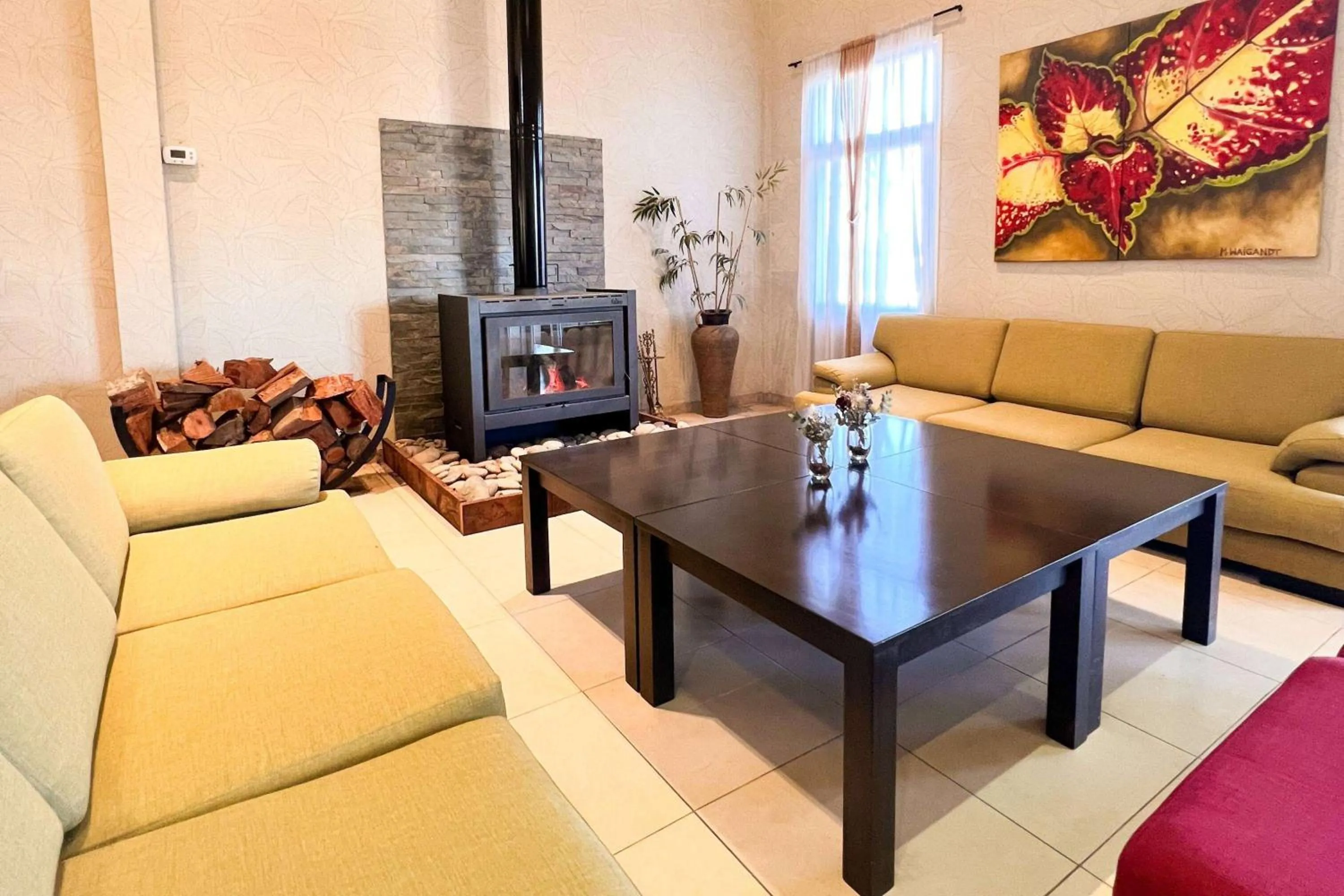 Lounge or bar in Howard Johnson Hotel & Resort Funes