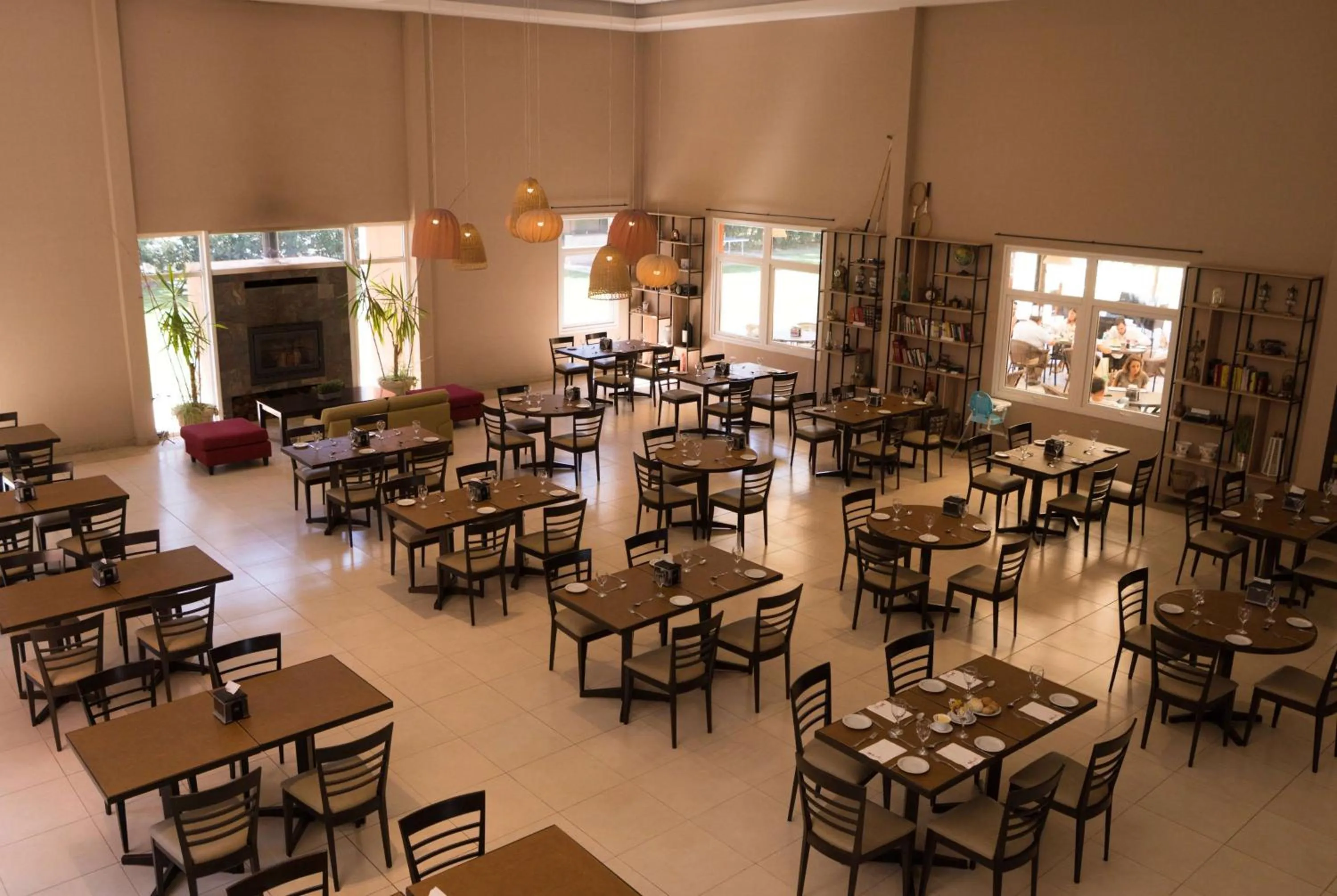 Restaurant/places to eat in Howard Johnson Hotel & Resort Funes